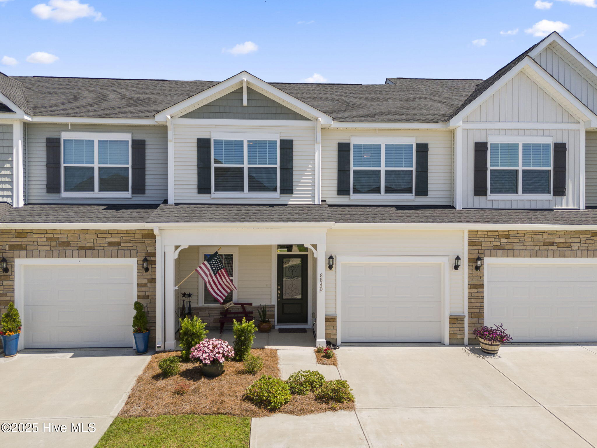 100514884 | Photo 38