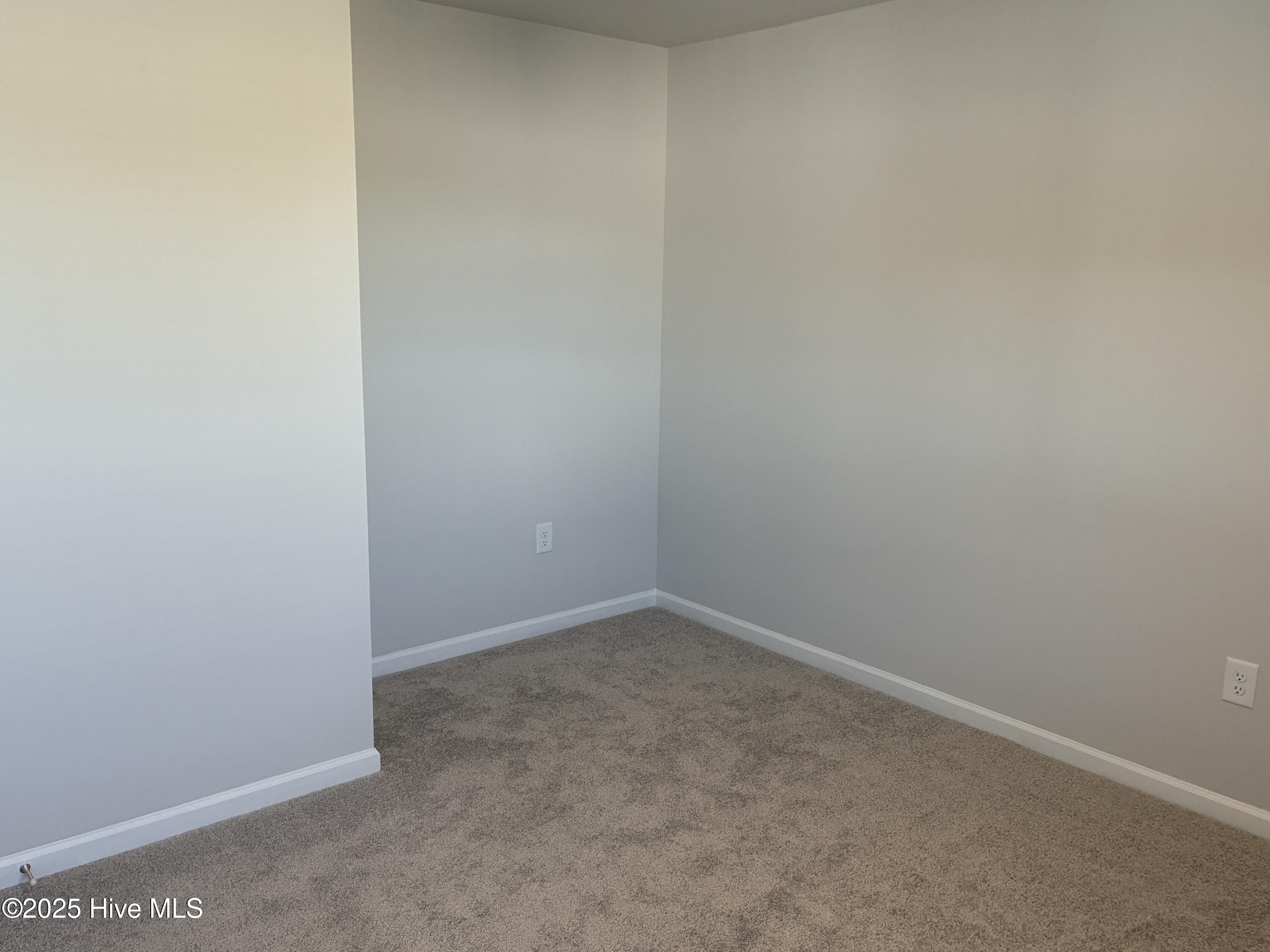 100543140 | Photo 40