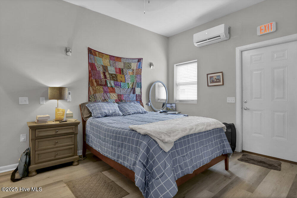 100543464 | Photo 31