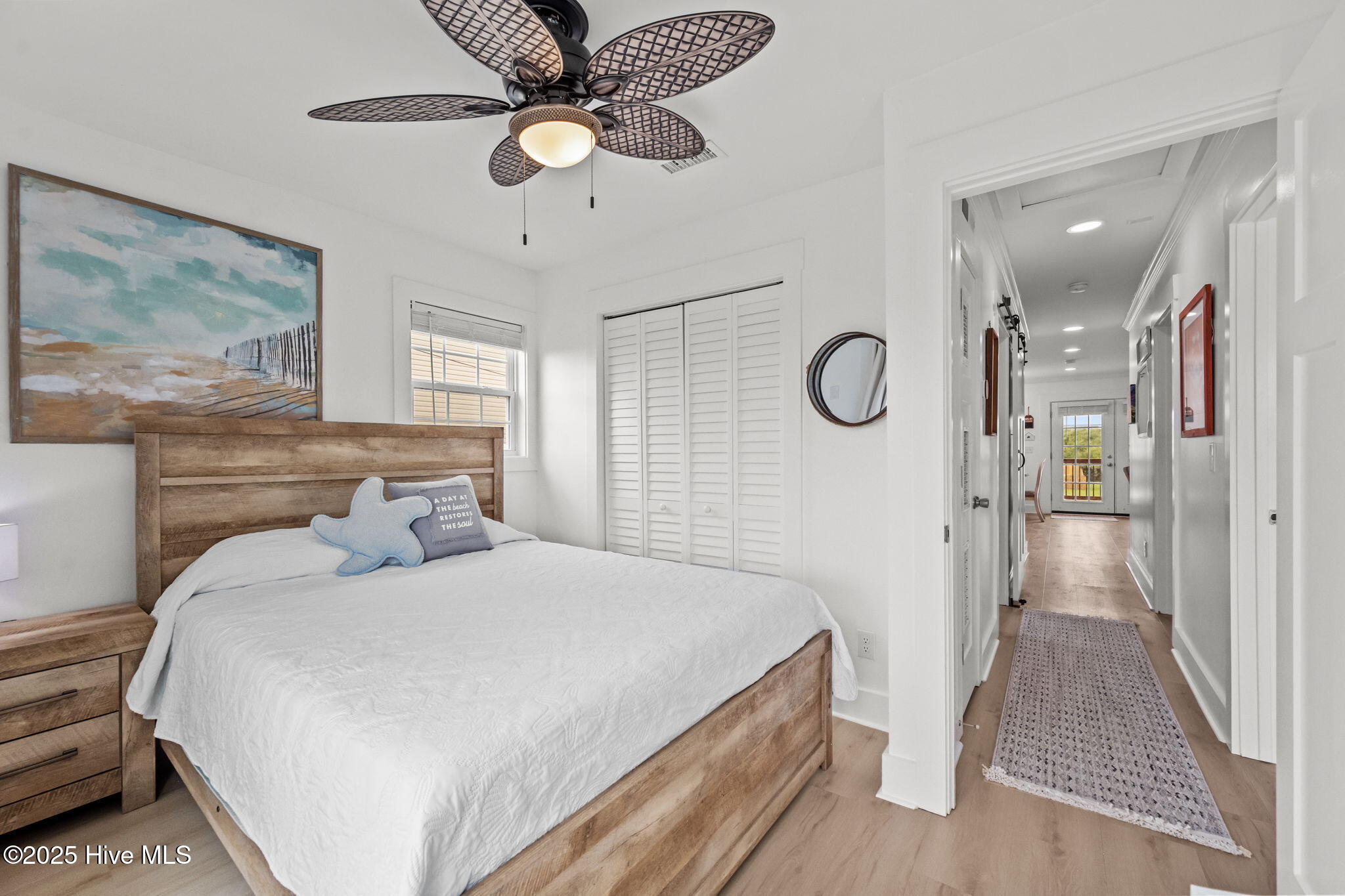 100525706 | Photo 16