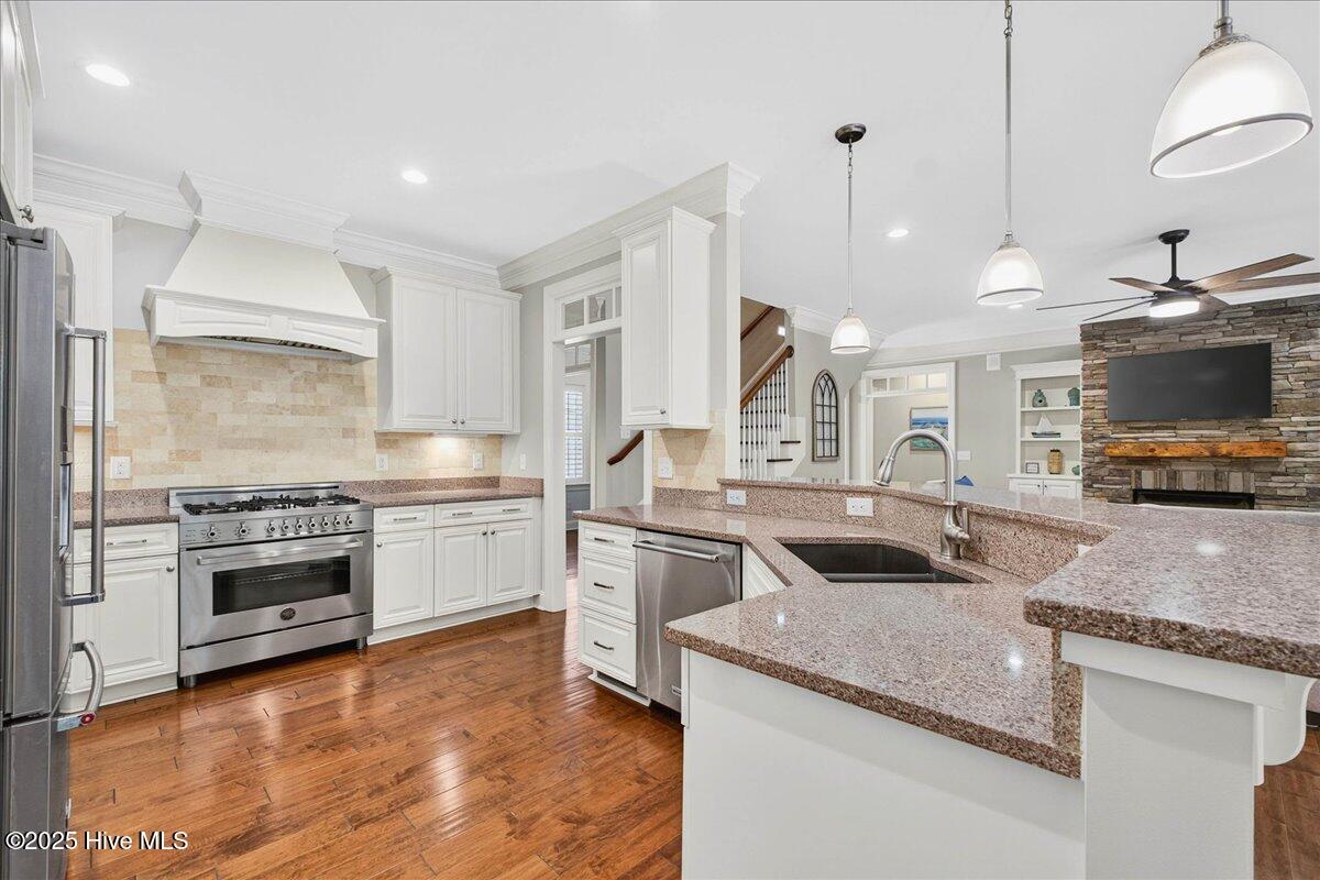 100530604 | Photo 59