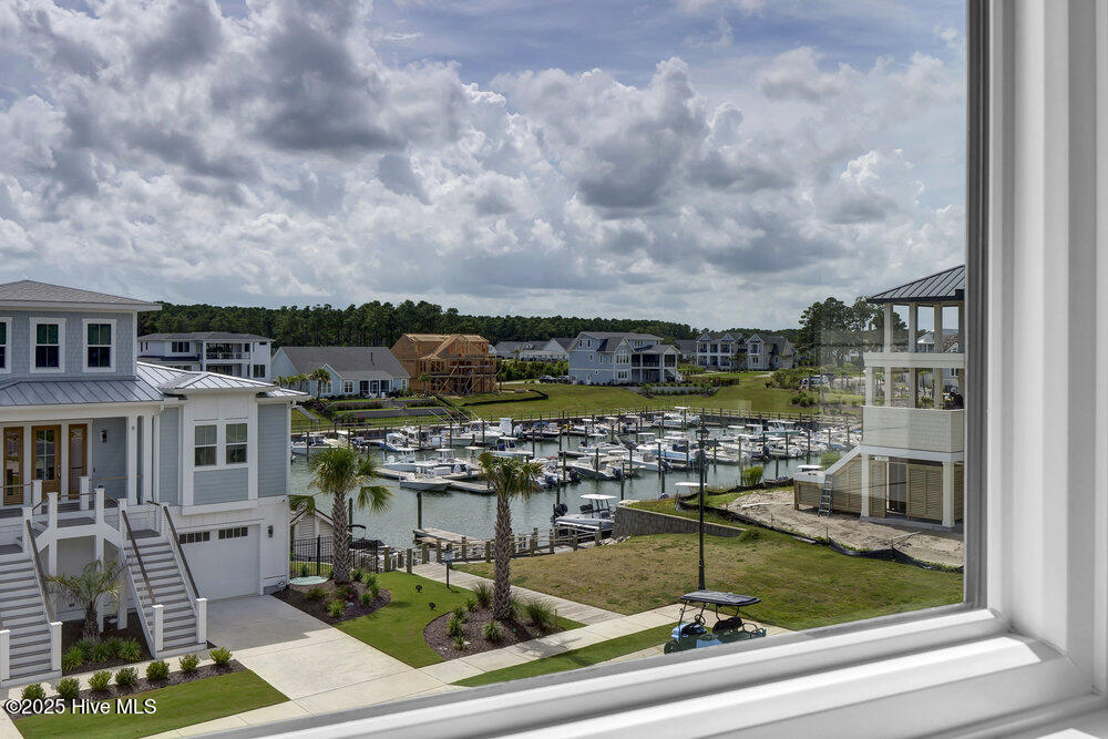 100520014 | Photo 23