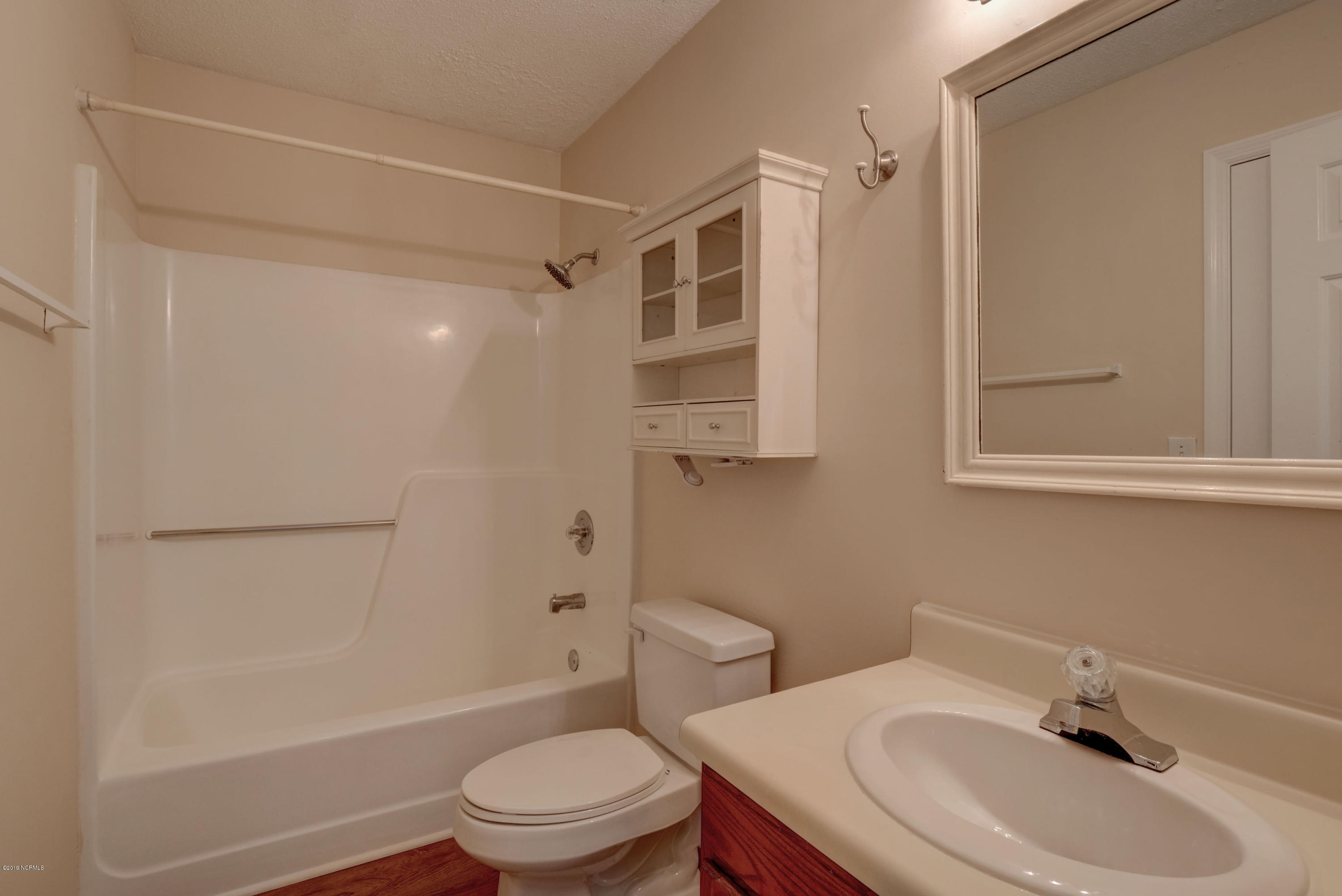 100549177 | Photo 18