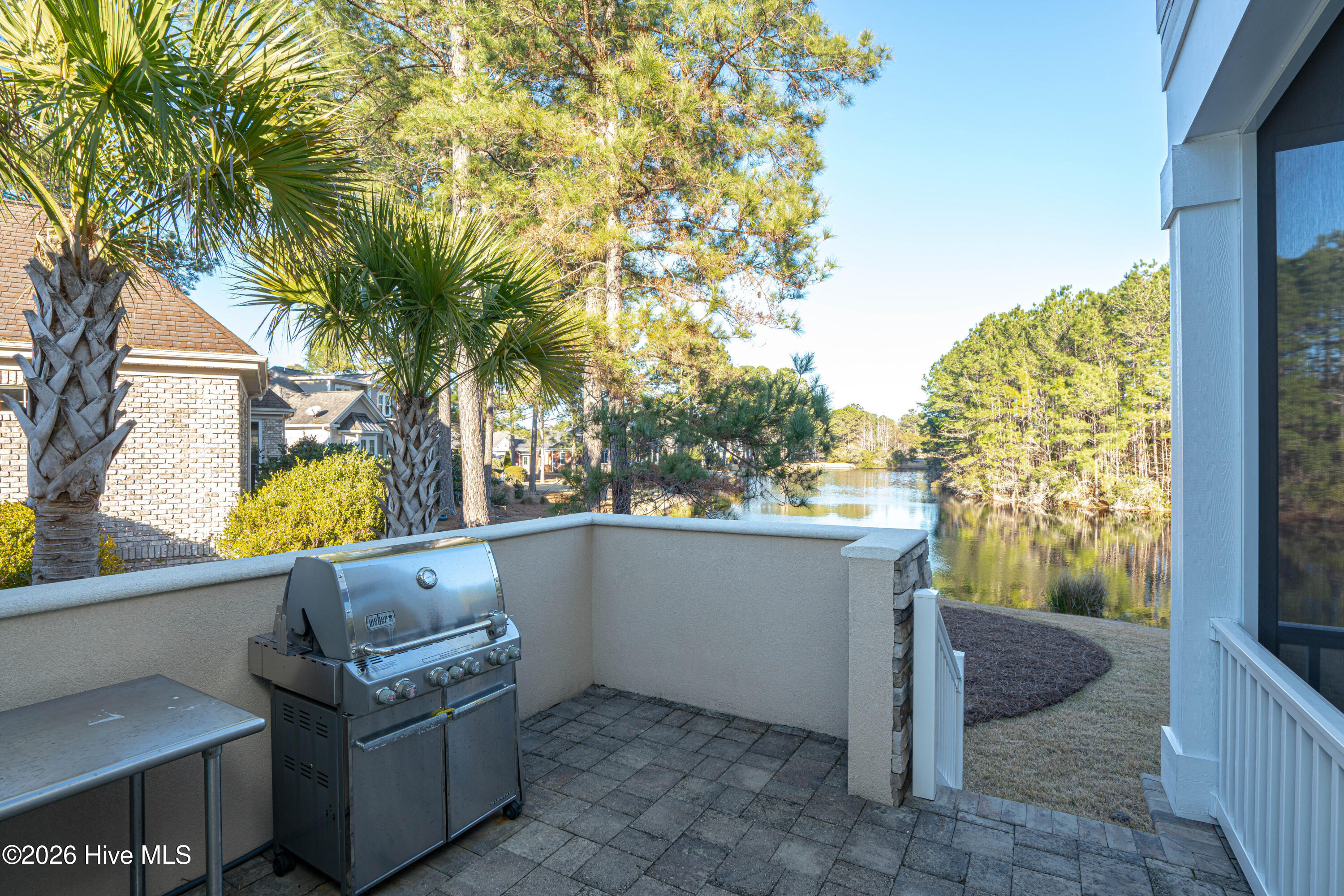 100550389 | Photo 76