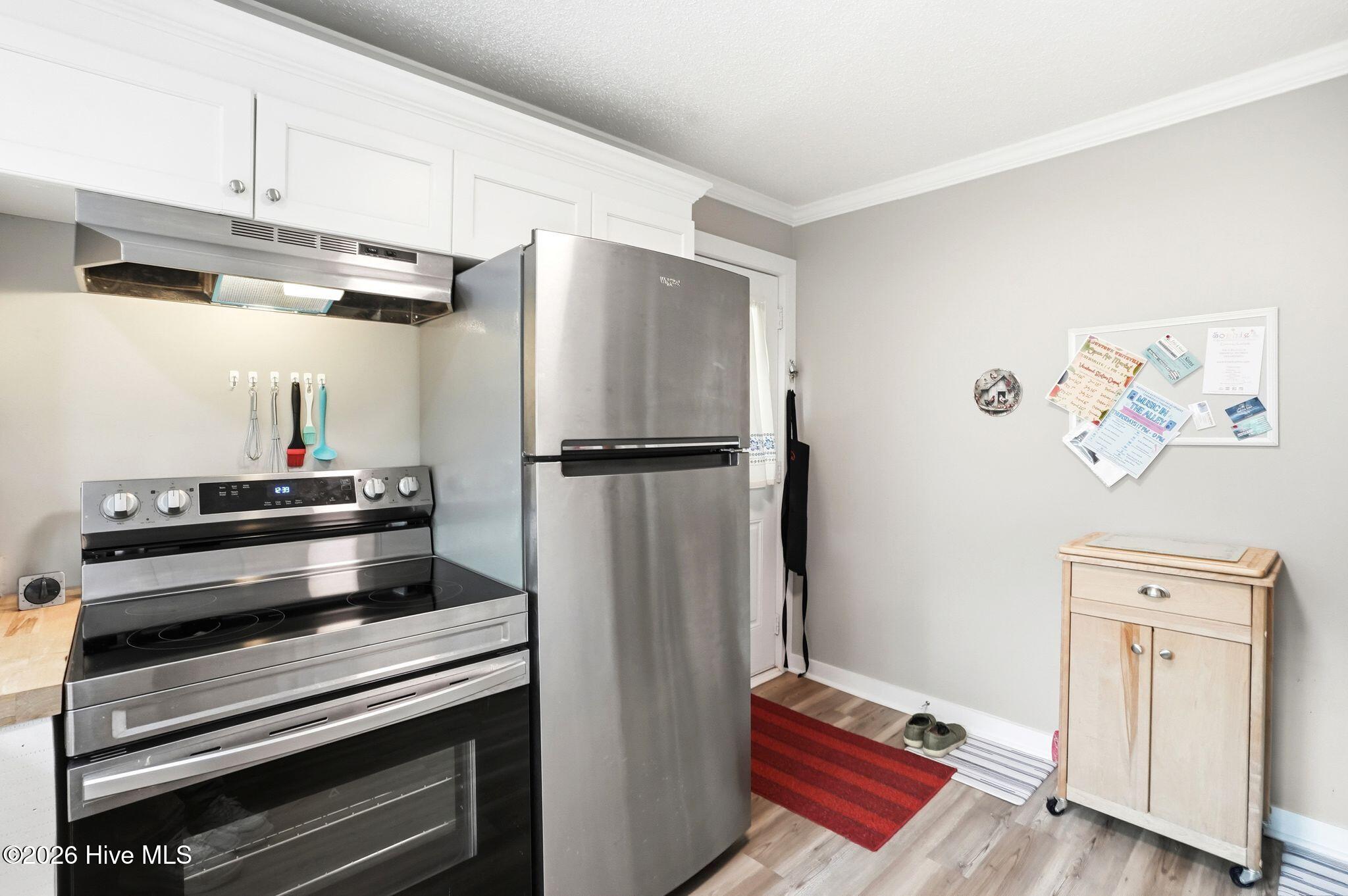 100565882 | Photo 22