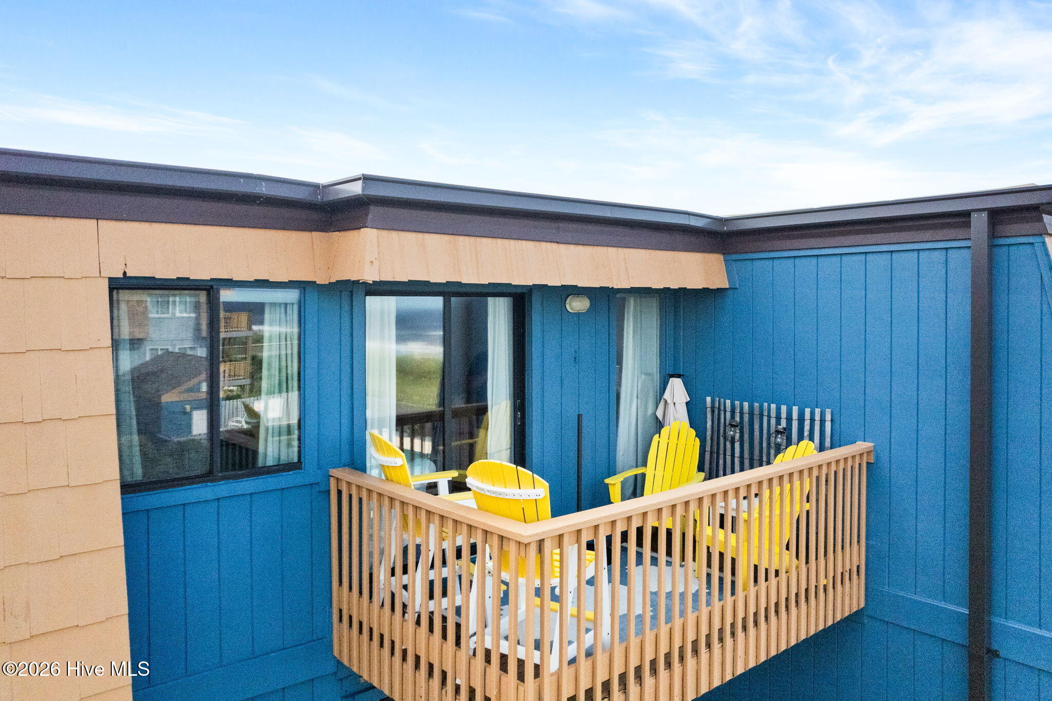 100559317 | Photo 33