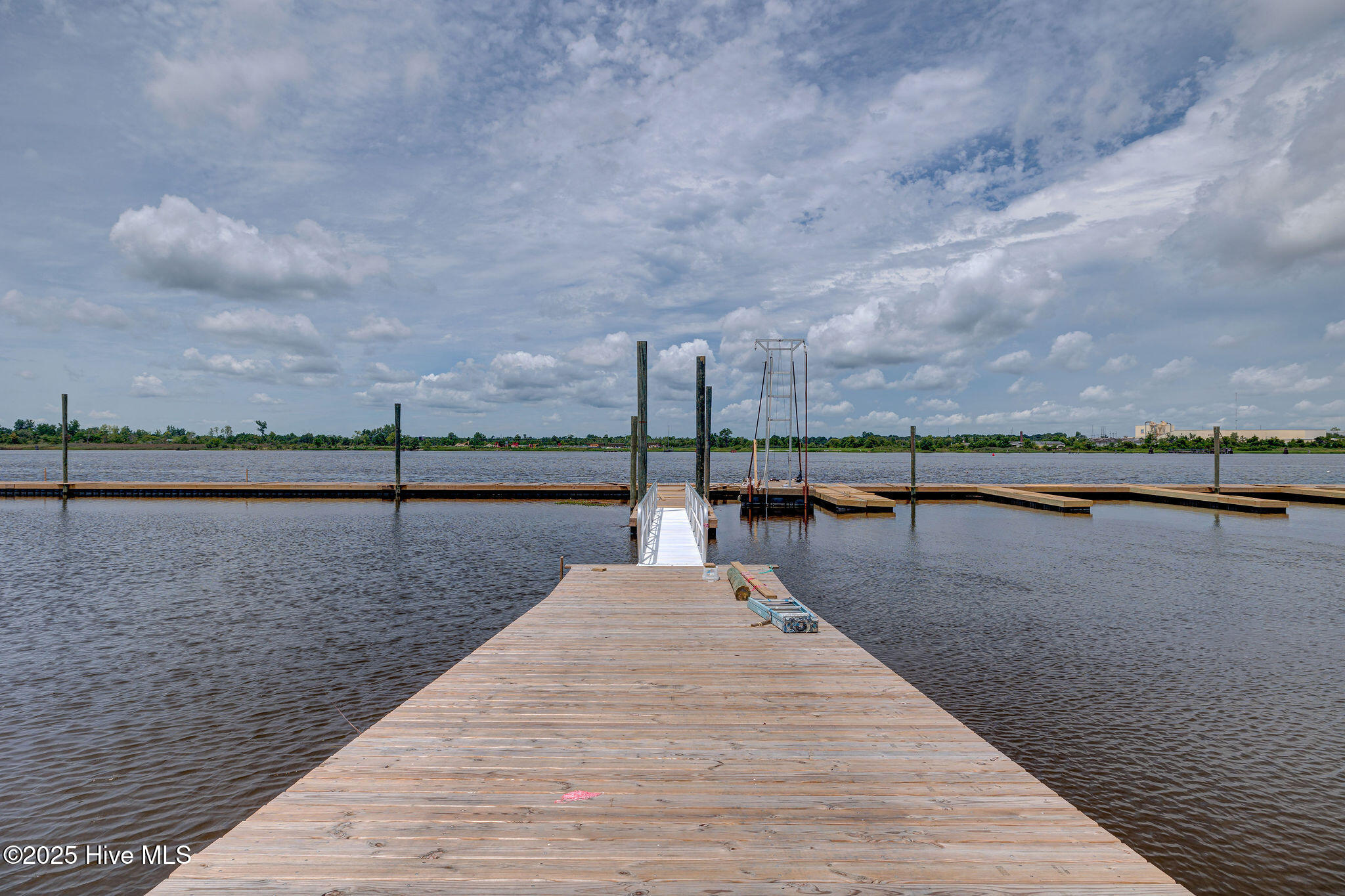 100537676 | Photo 39