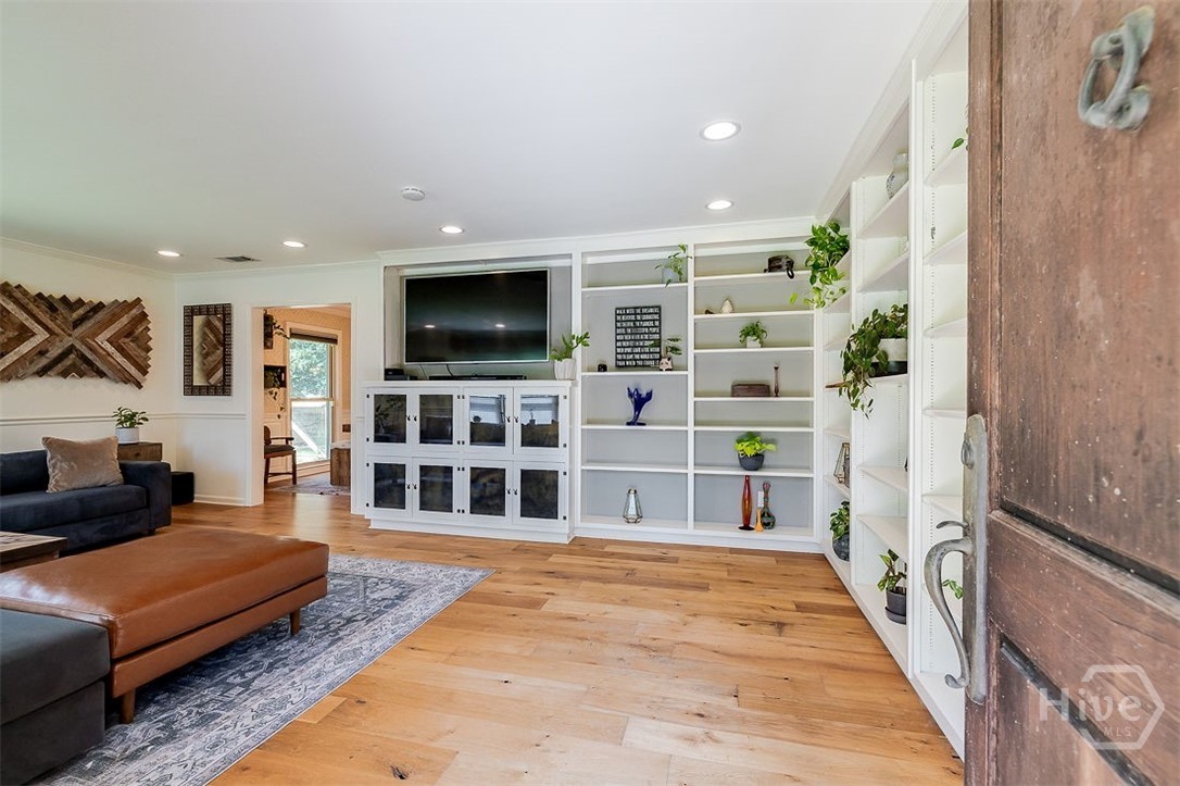 130 Schley Avenue, Savannah, GA 31419 Listing Photo  4
