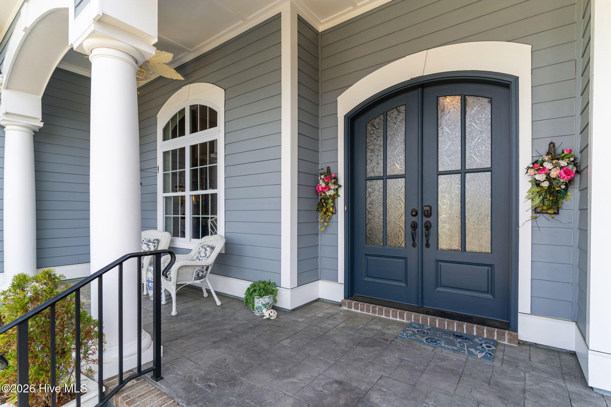 100561324 | Photo 30