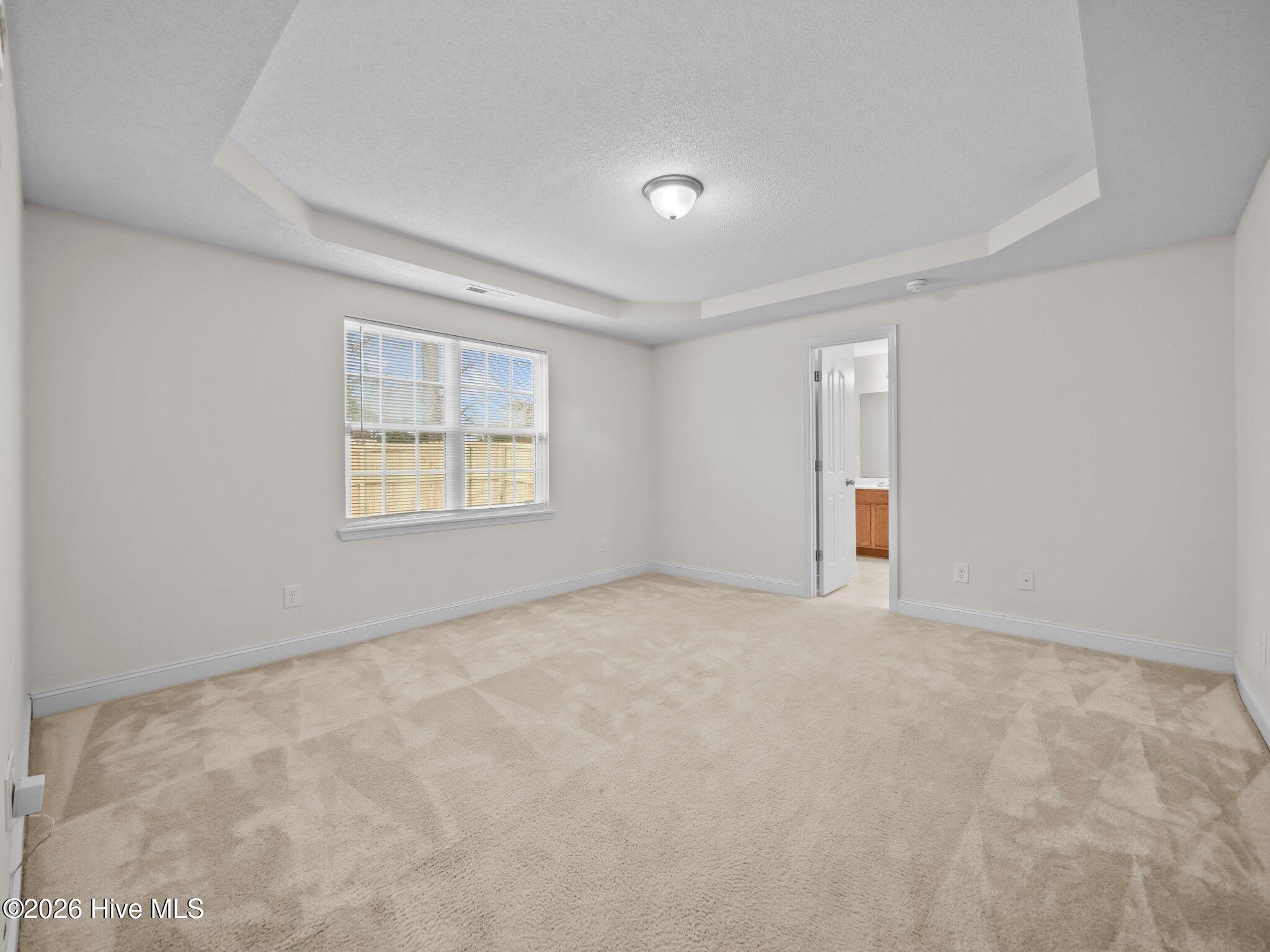 100552182 | Photo 14