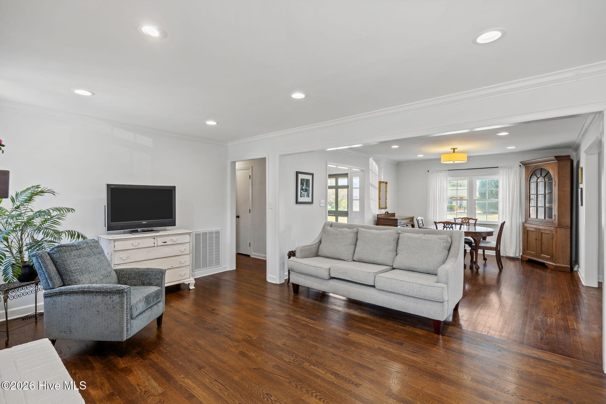 100557459 | Photo 18