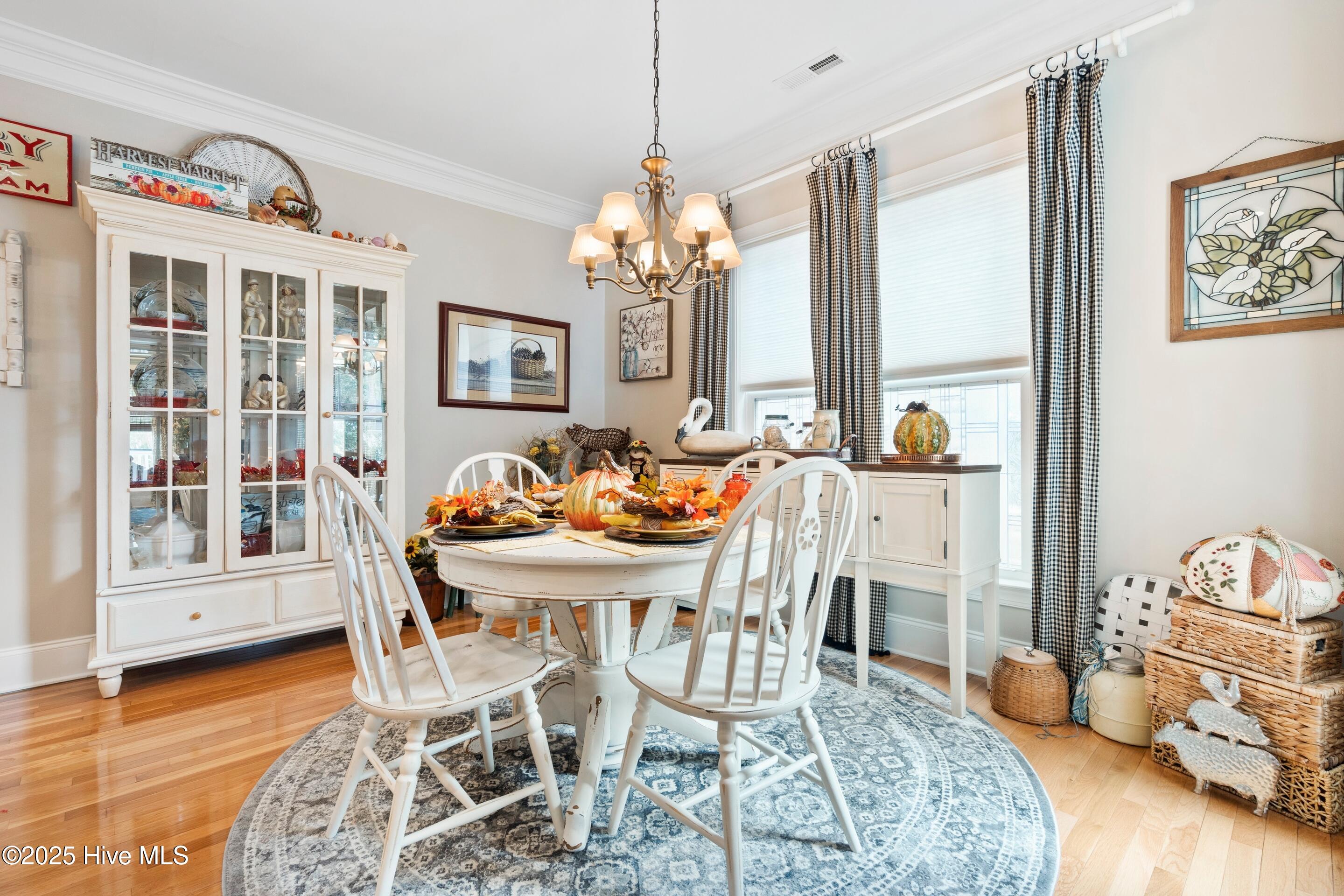 100525982 | Photo 26