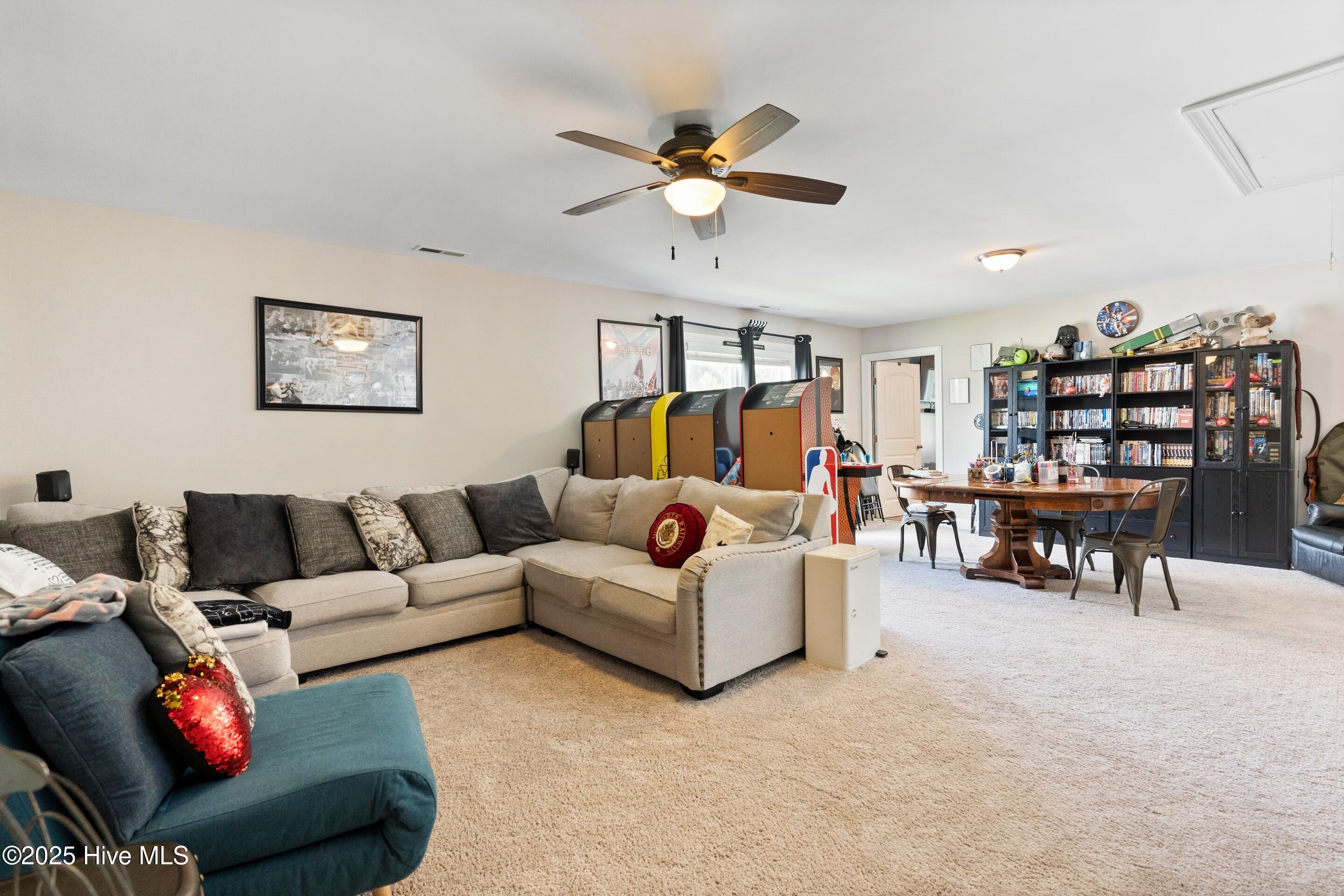 100532495 | Photo 52