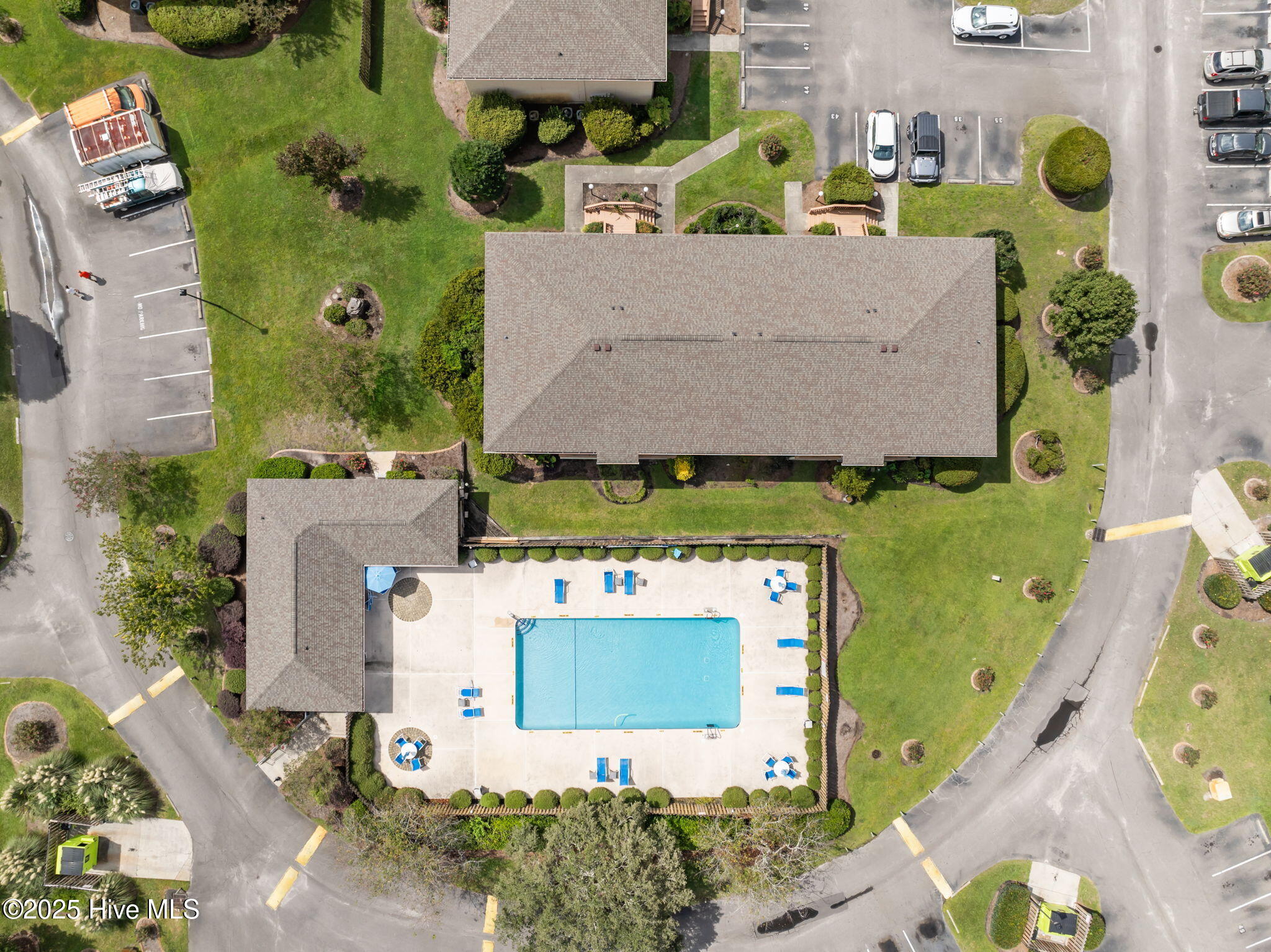 100529850 | Photo 53