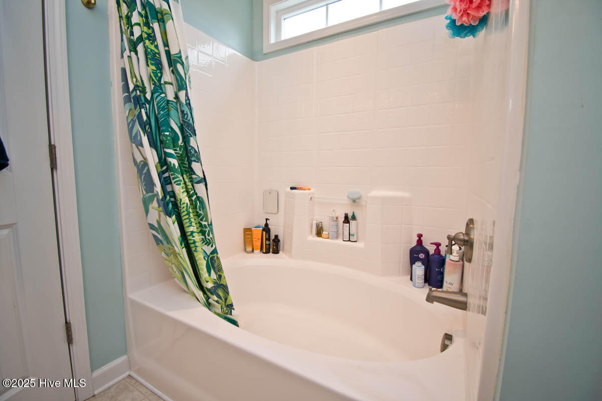 100534279 | Photo 32