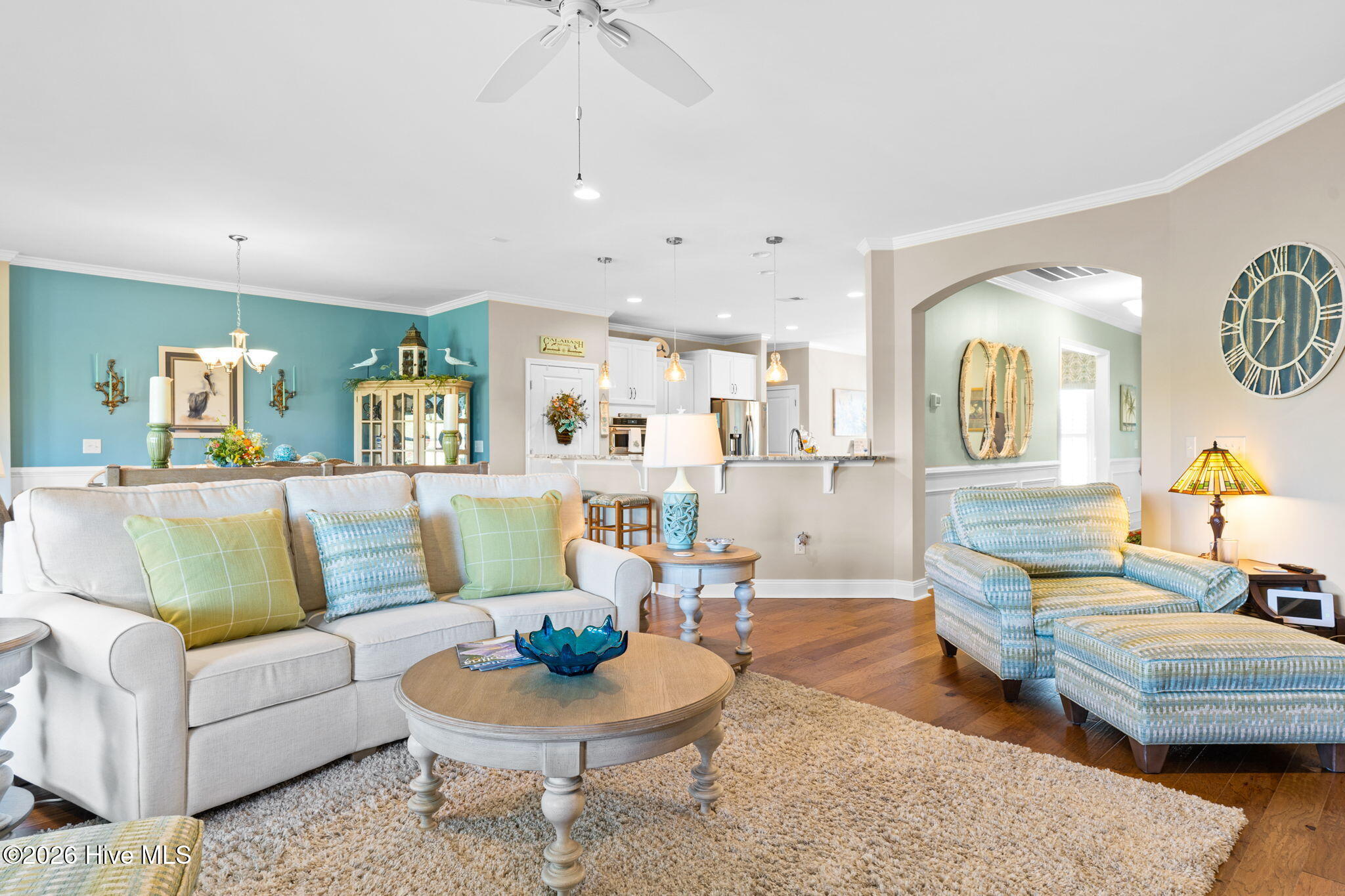 100560467 | Photo 17