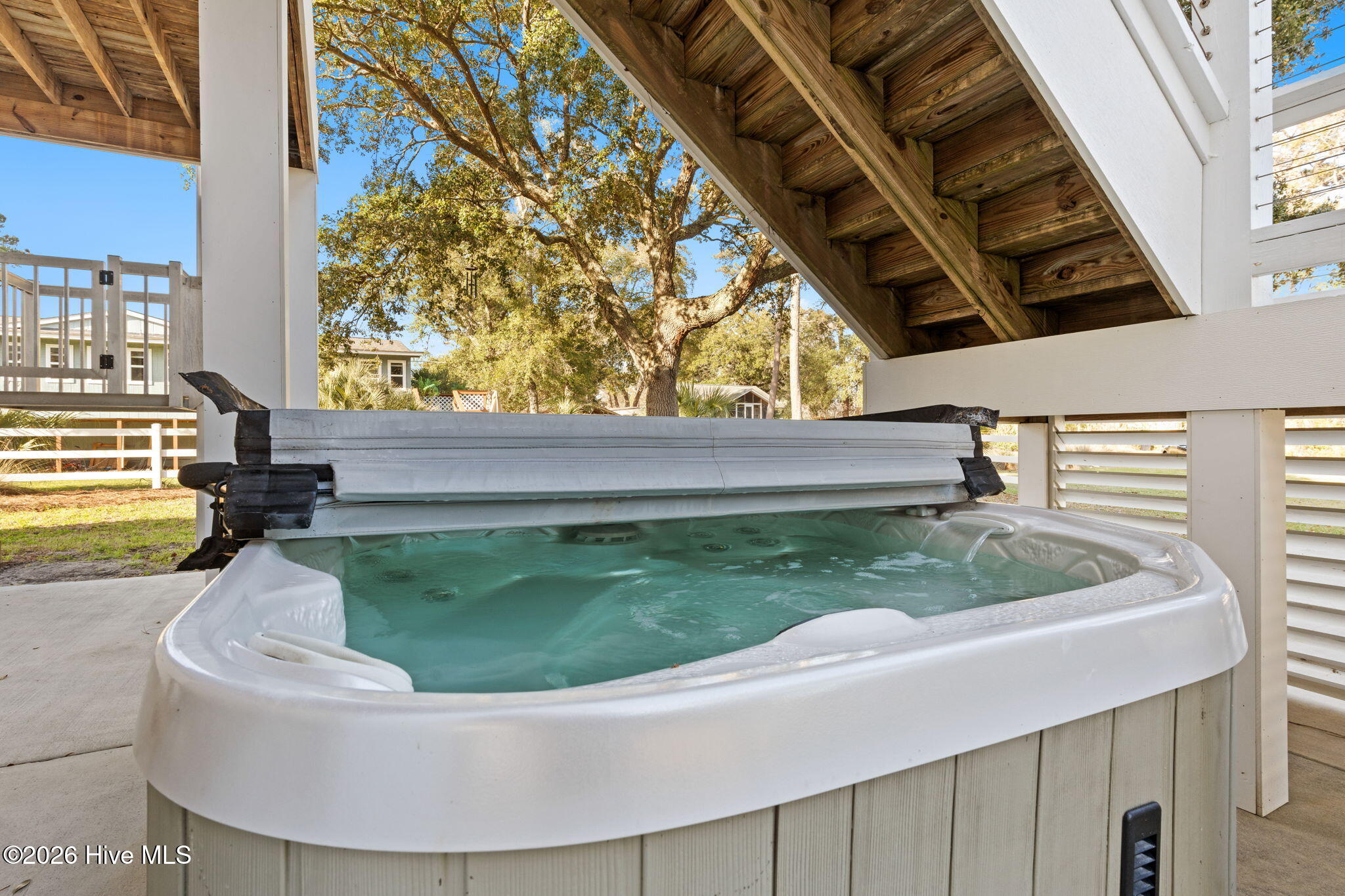 100560331 | Photo 36