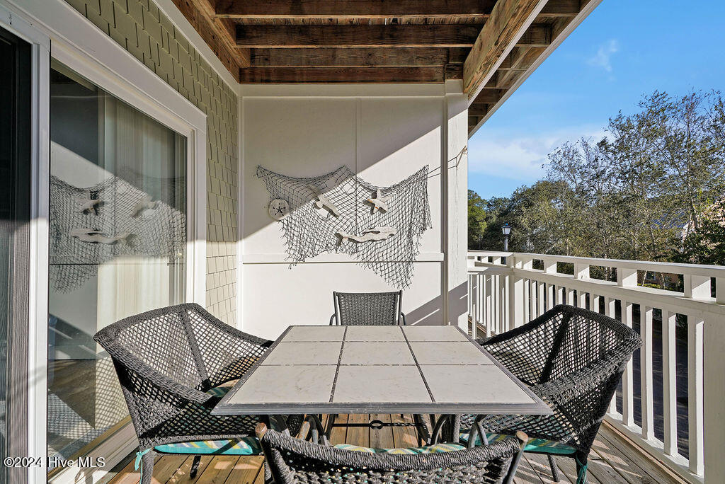 100545085 | Photo 29