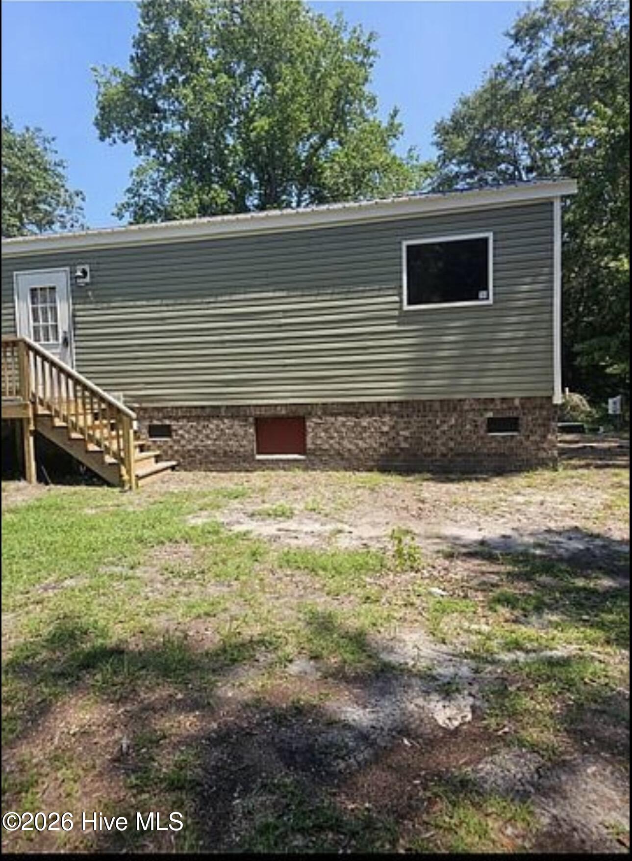 100568186 | Photo 10