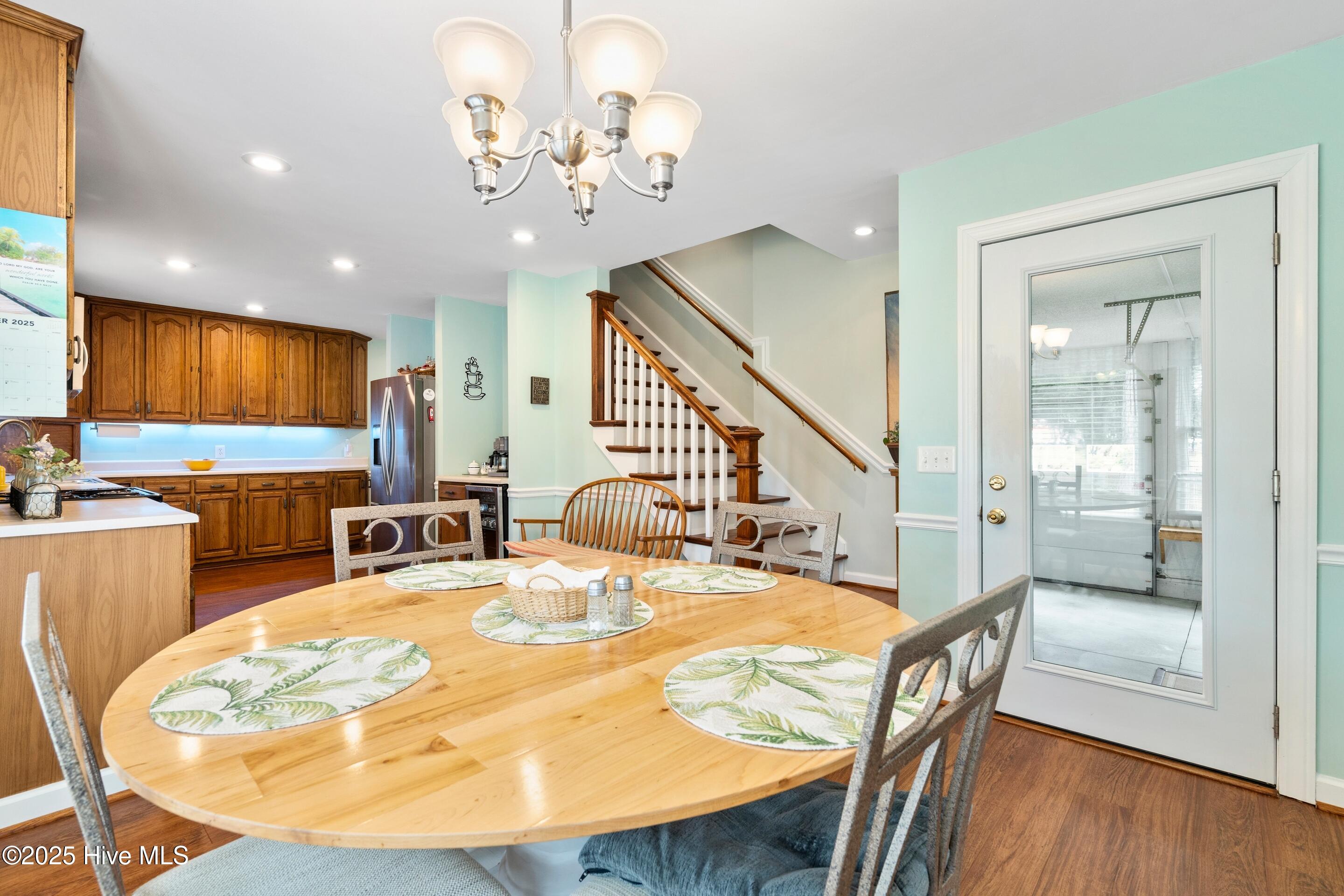 100539788 | Photo 13