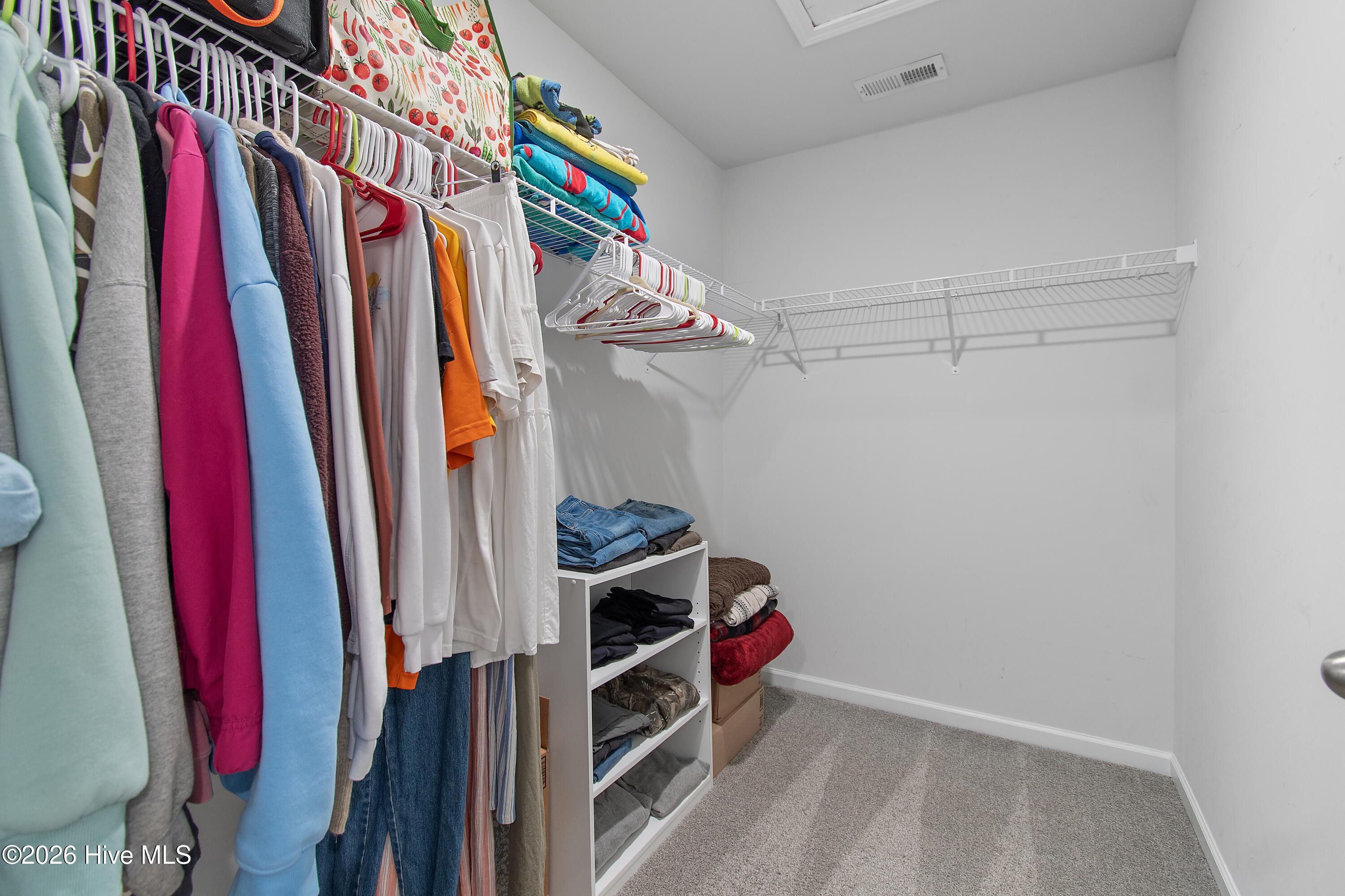 100568651 | Photo 17