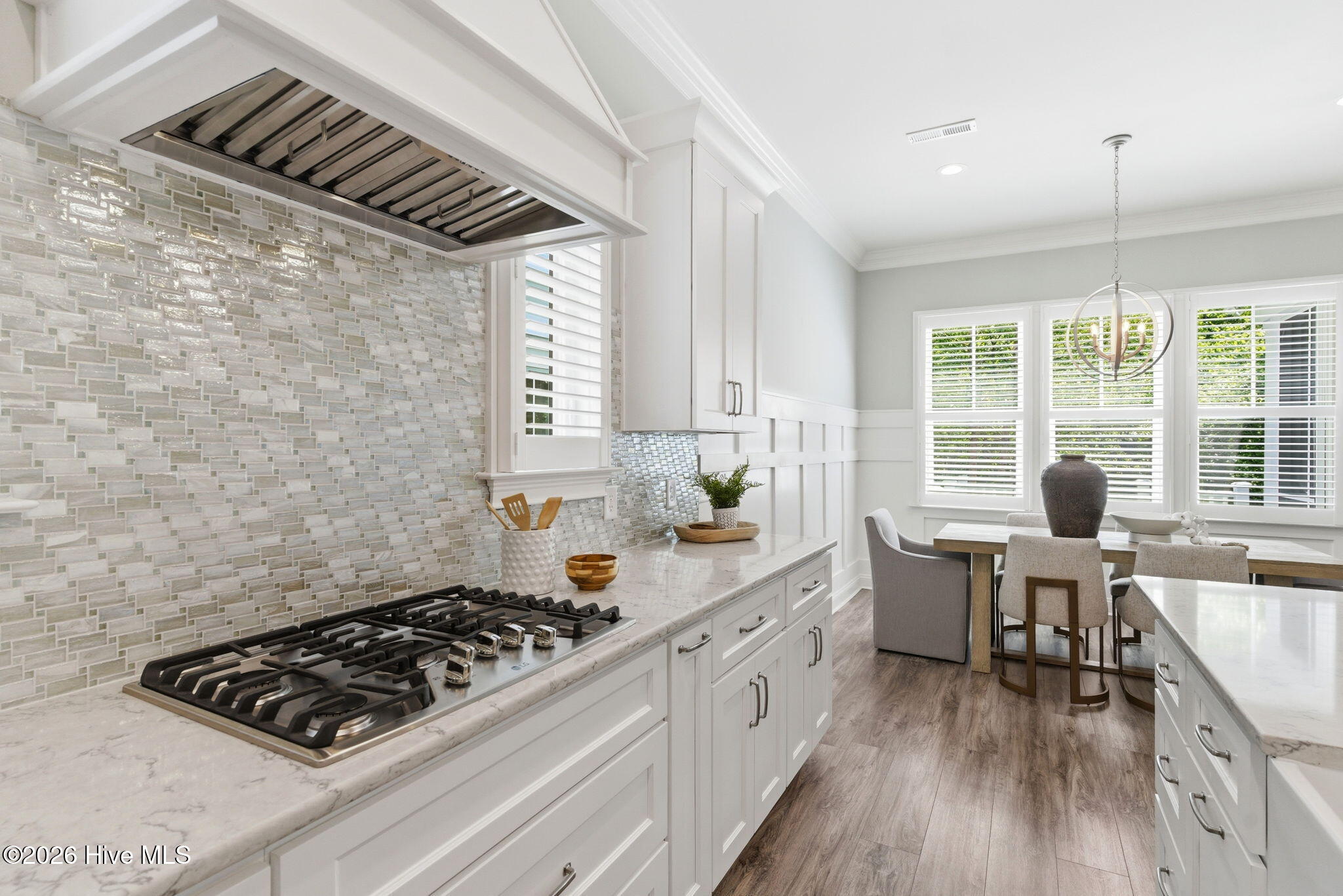 100569885 | Photo 15