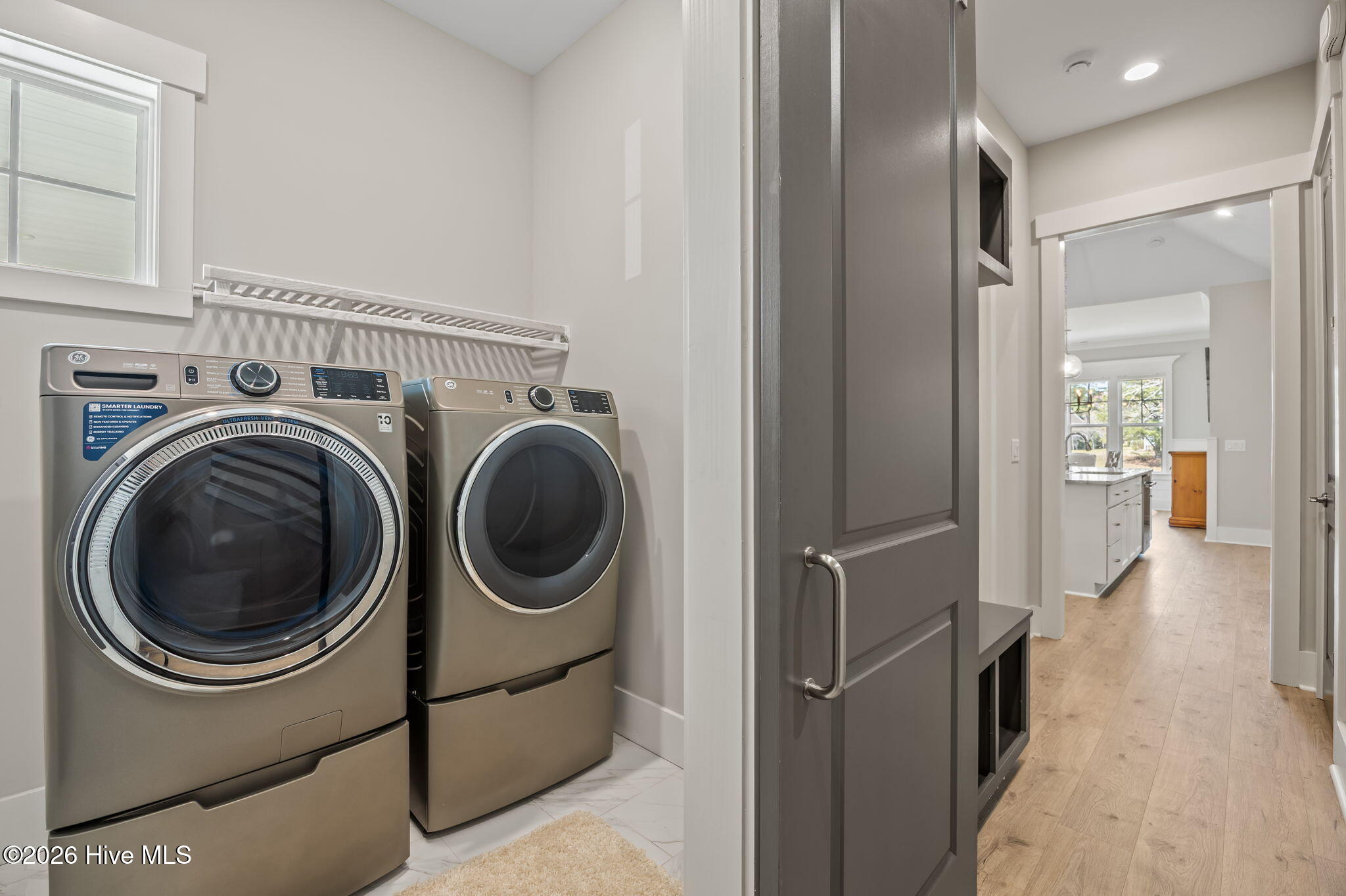 100563731 | Photo 42