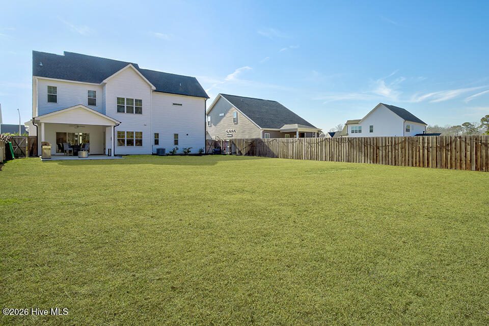 100554310 | Photo 44