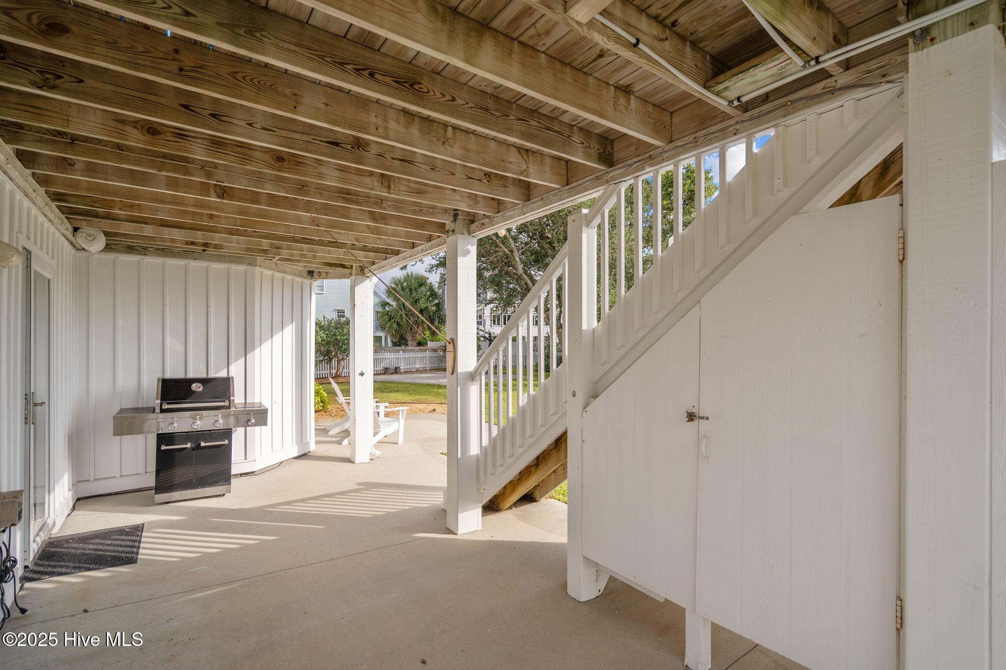 100528762 | Photo 73