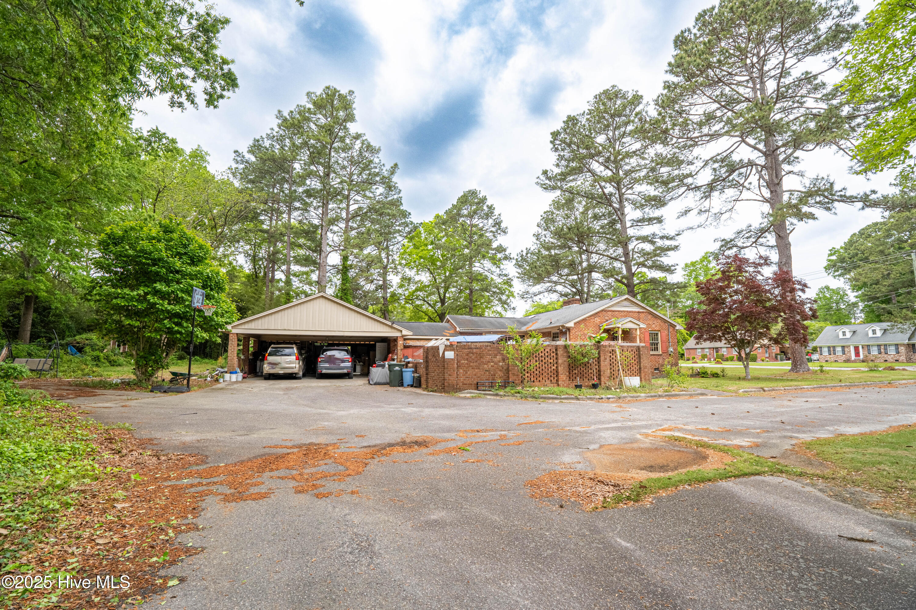 Homes for sale in Laurinburg, NC | 801 S King St, Laurinburg, NC 28352 | MLS# 100506913