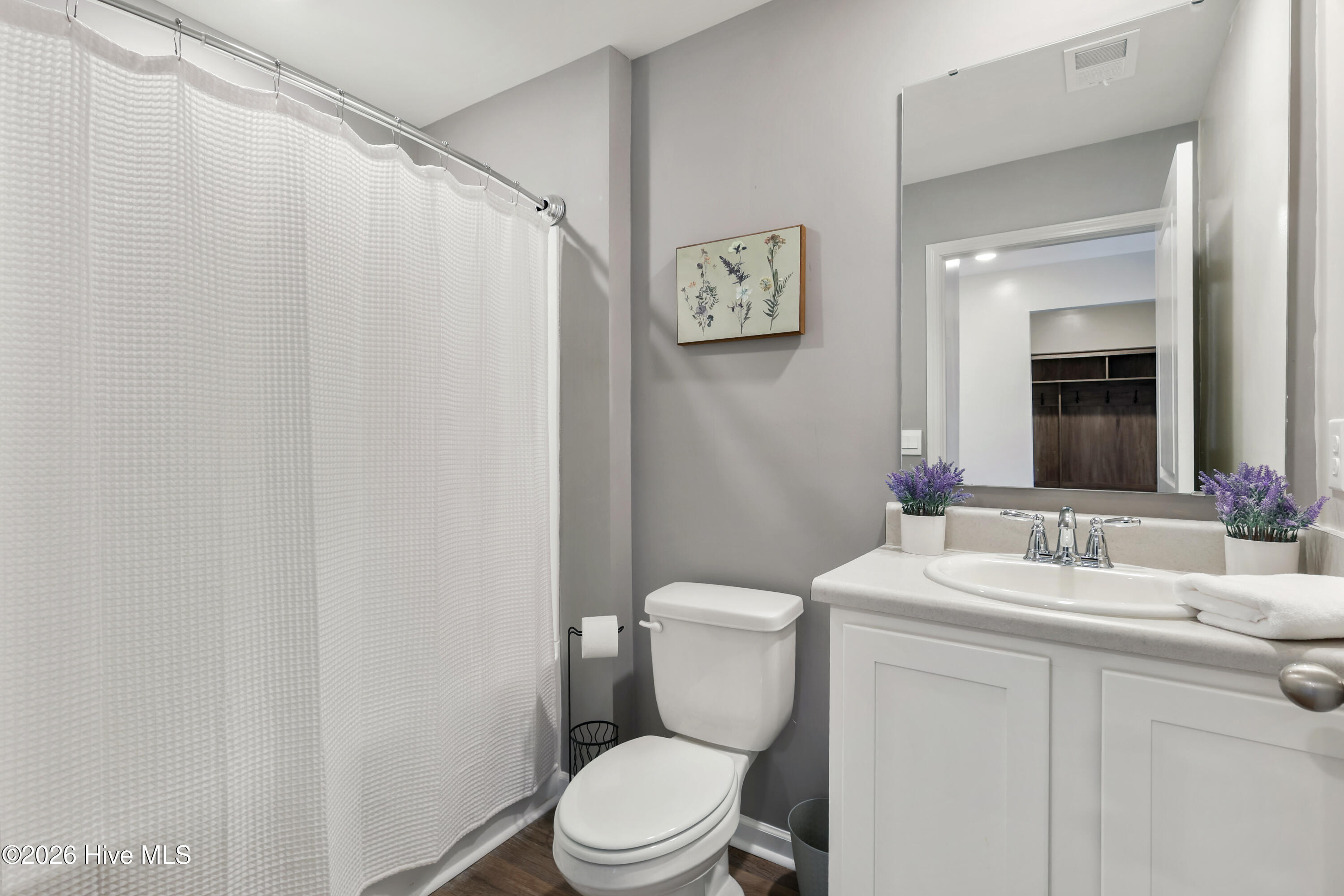 100554034 | Photo 24