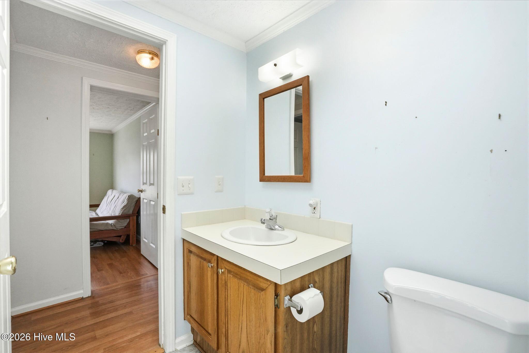 100567371 | Photo 34