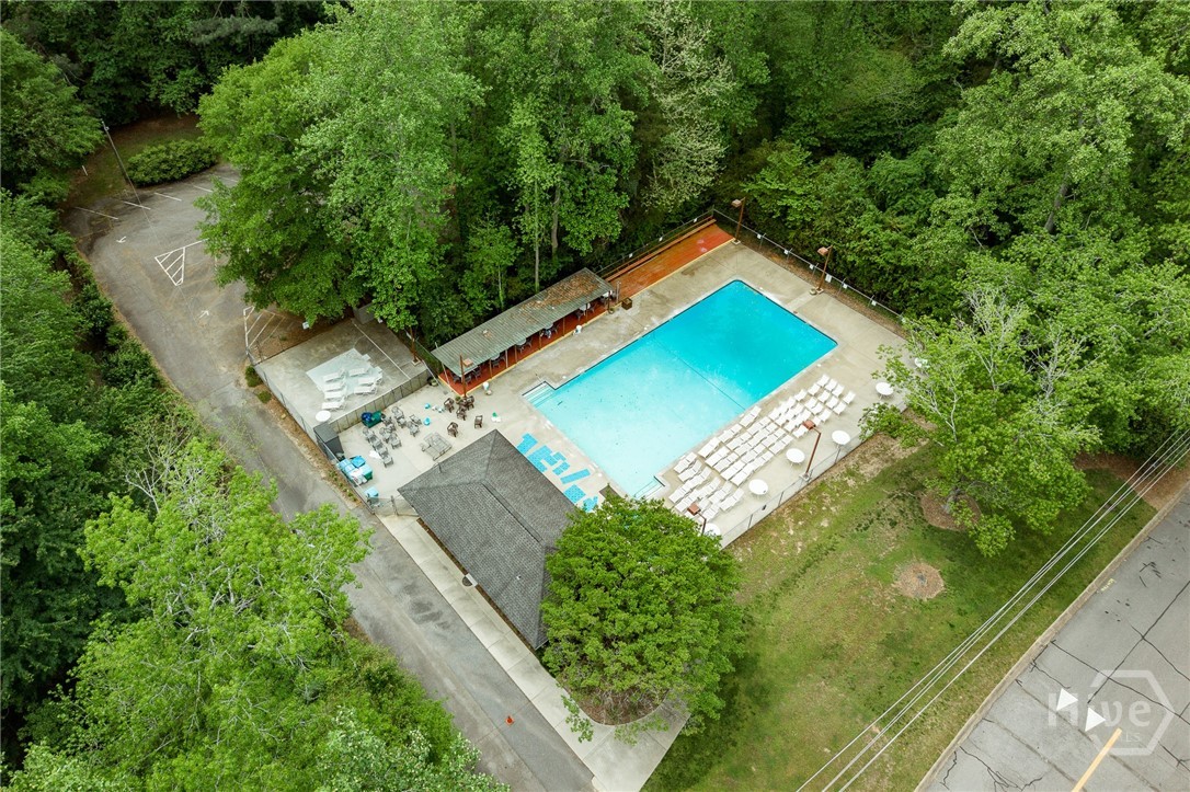 140 Rollingwood Drive