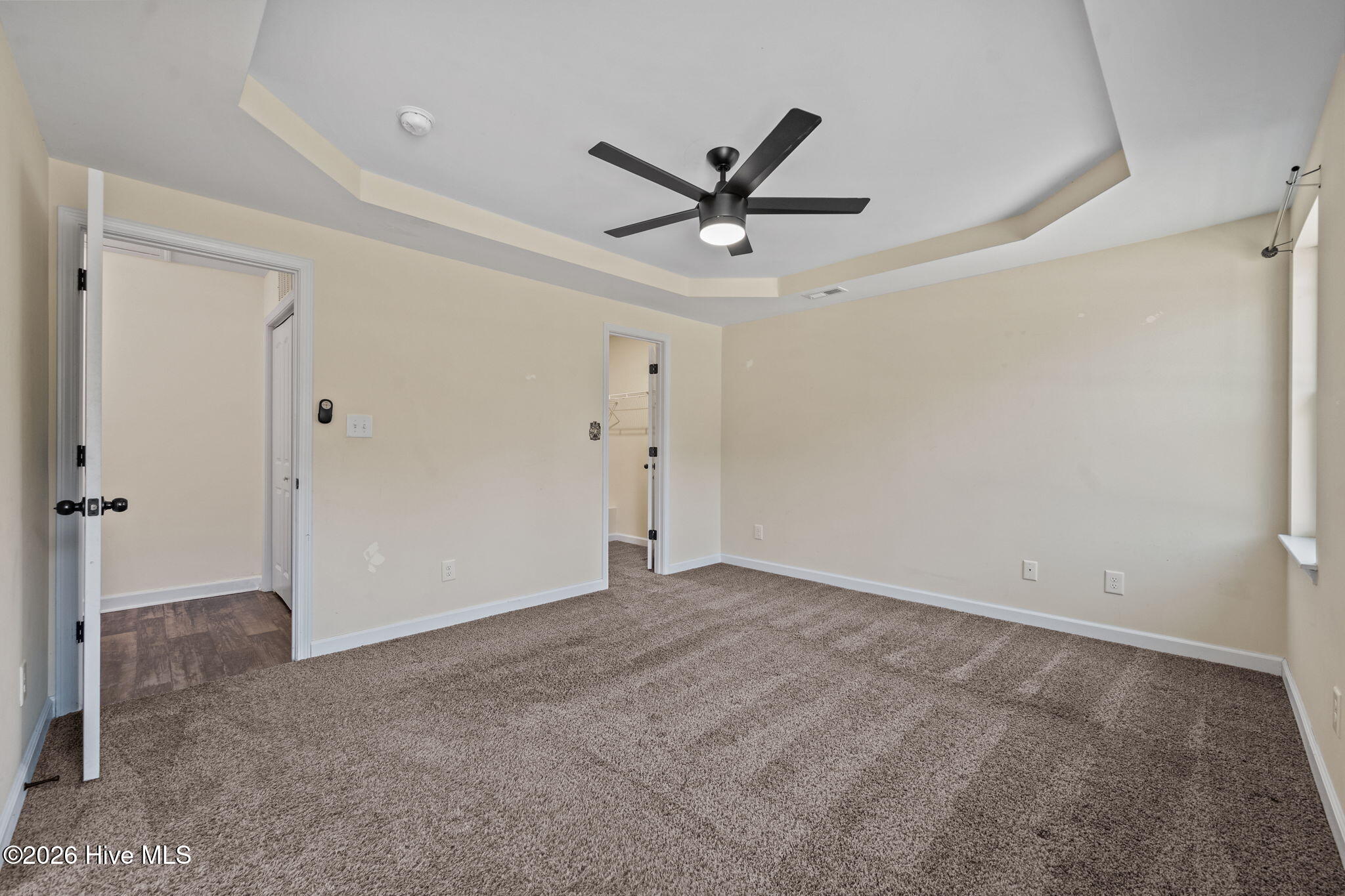 100547902 | Photo 22