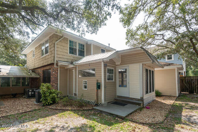 100528759 | Photo 34