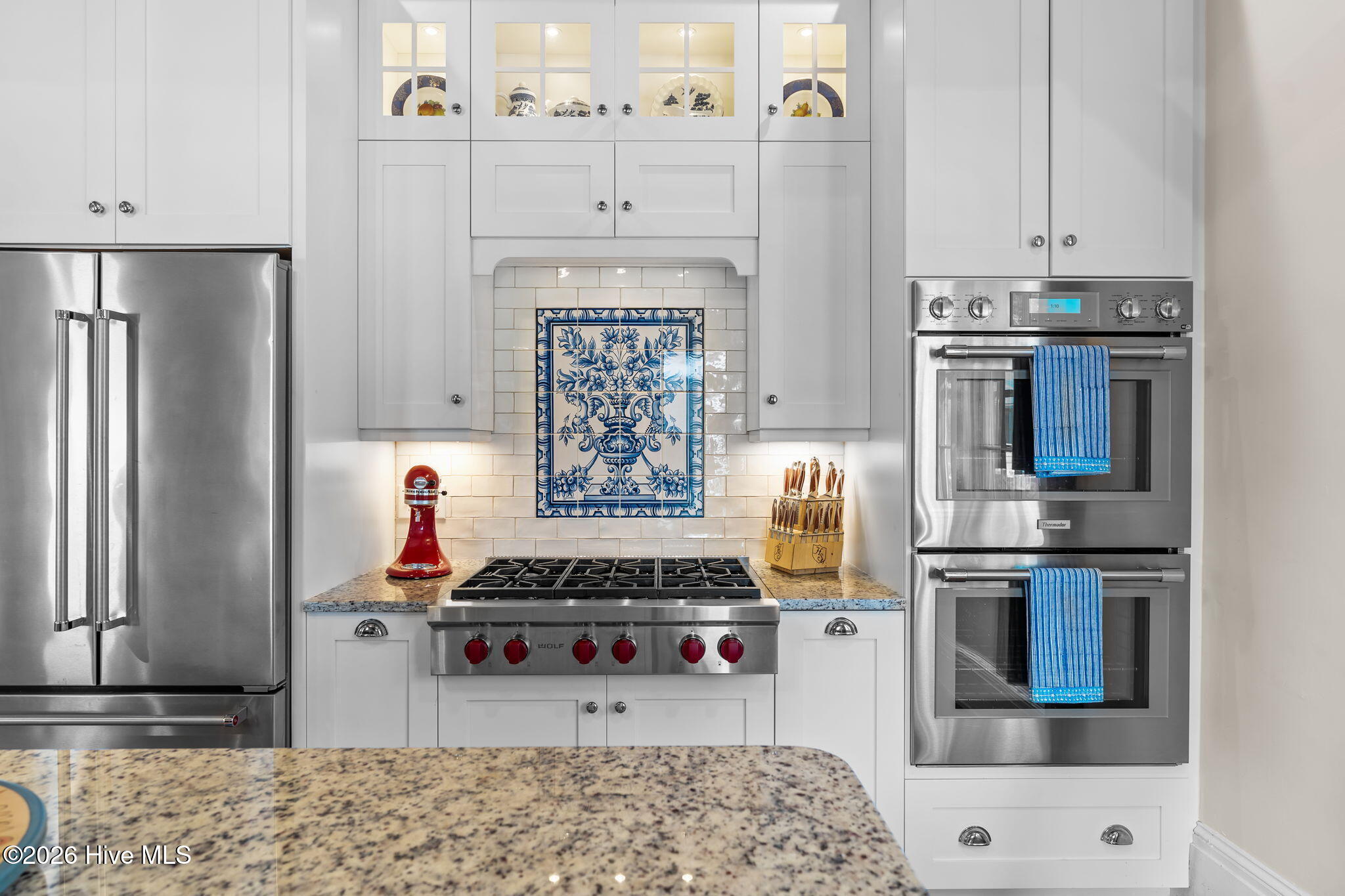 100562122 | Photo 23