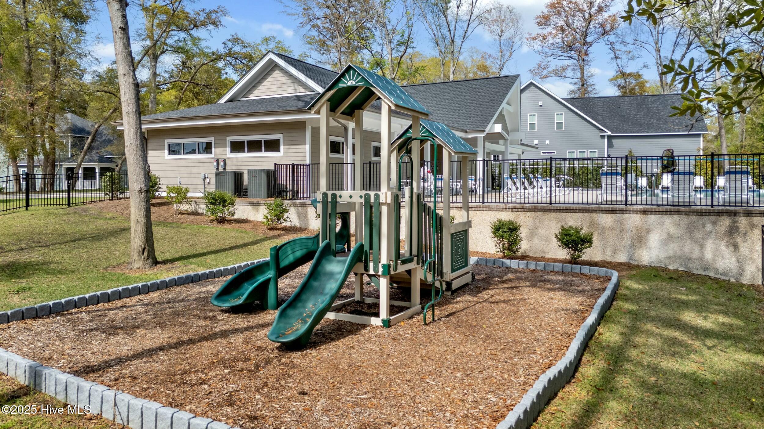 100498490 | Photo 68