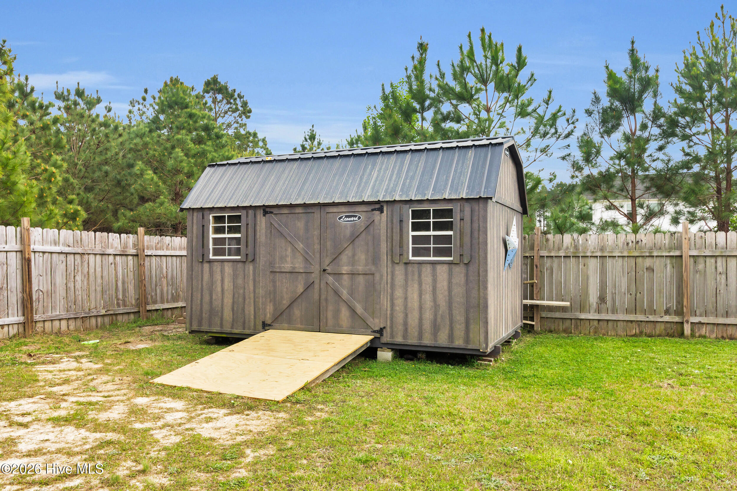 100561296 | Photo 36