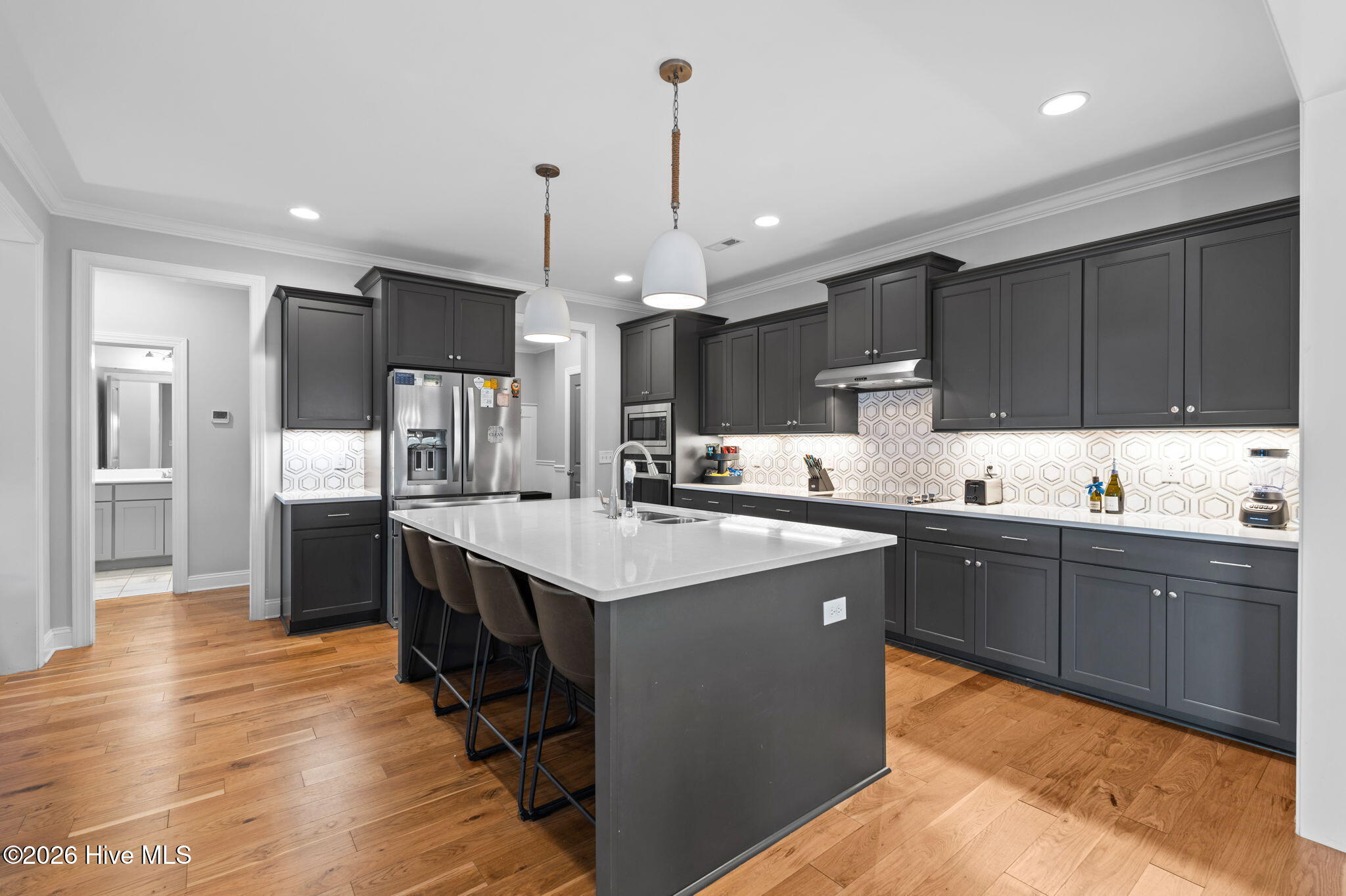 100564954 | Photo 14