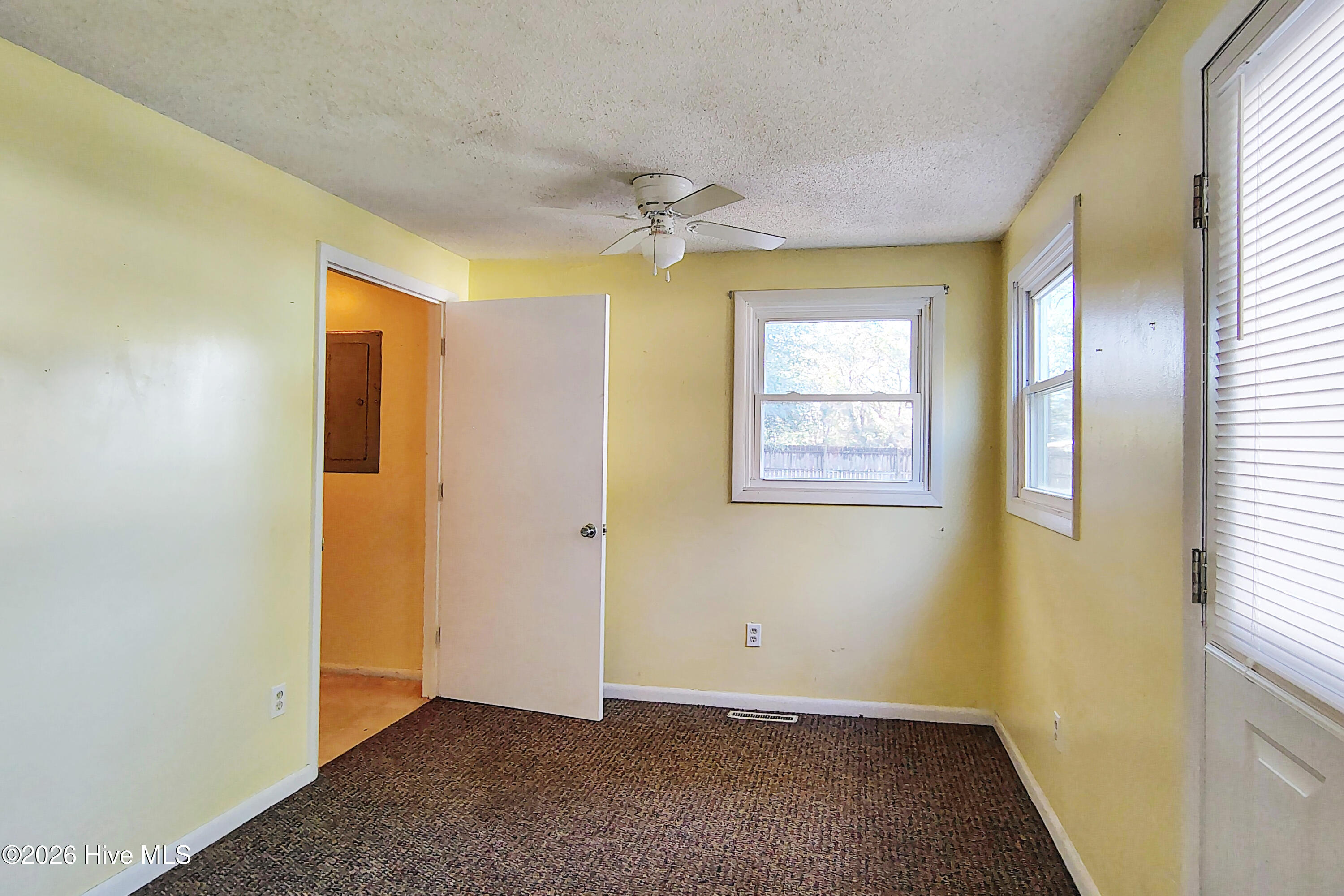 100550031 | Photo 19