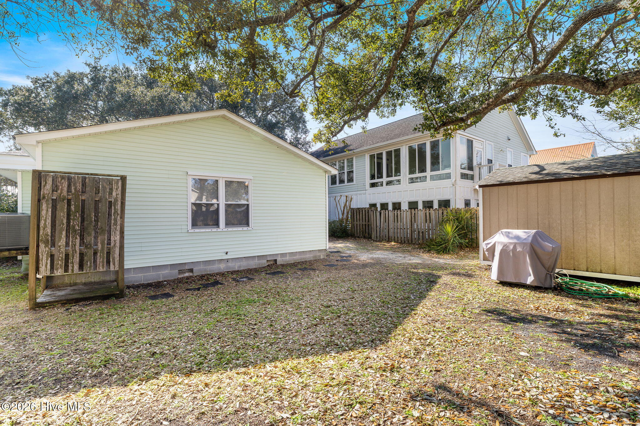 100557713 | Photo 37