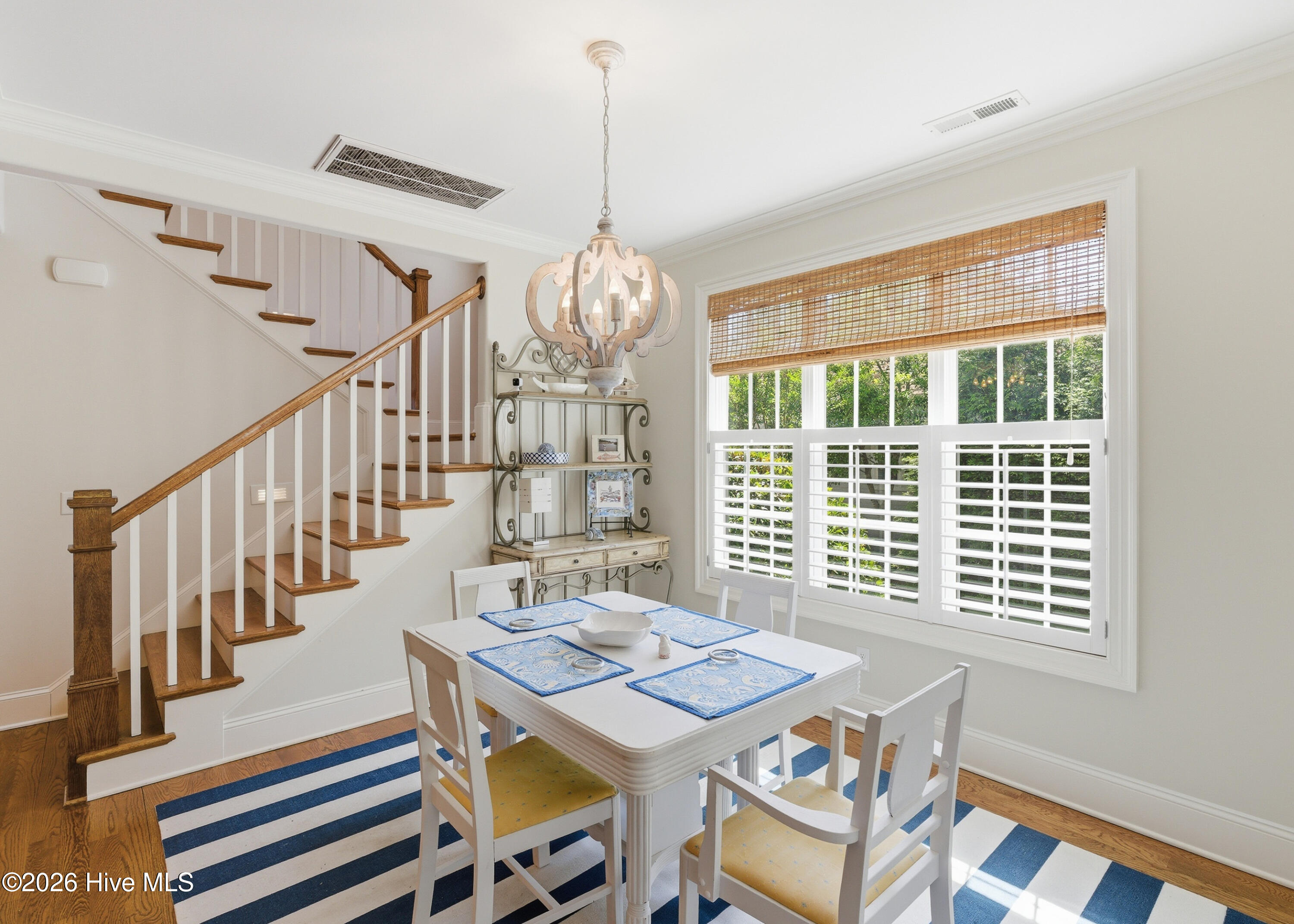 100569454 | Photo 27