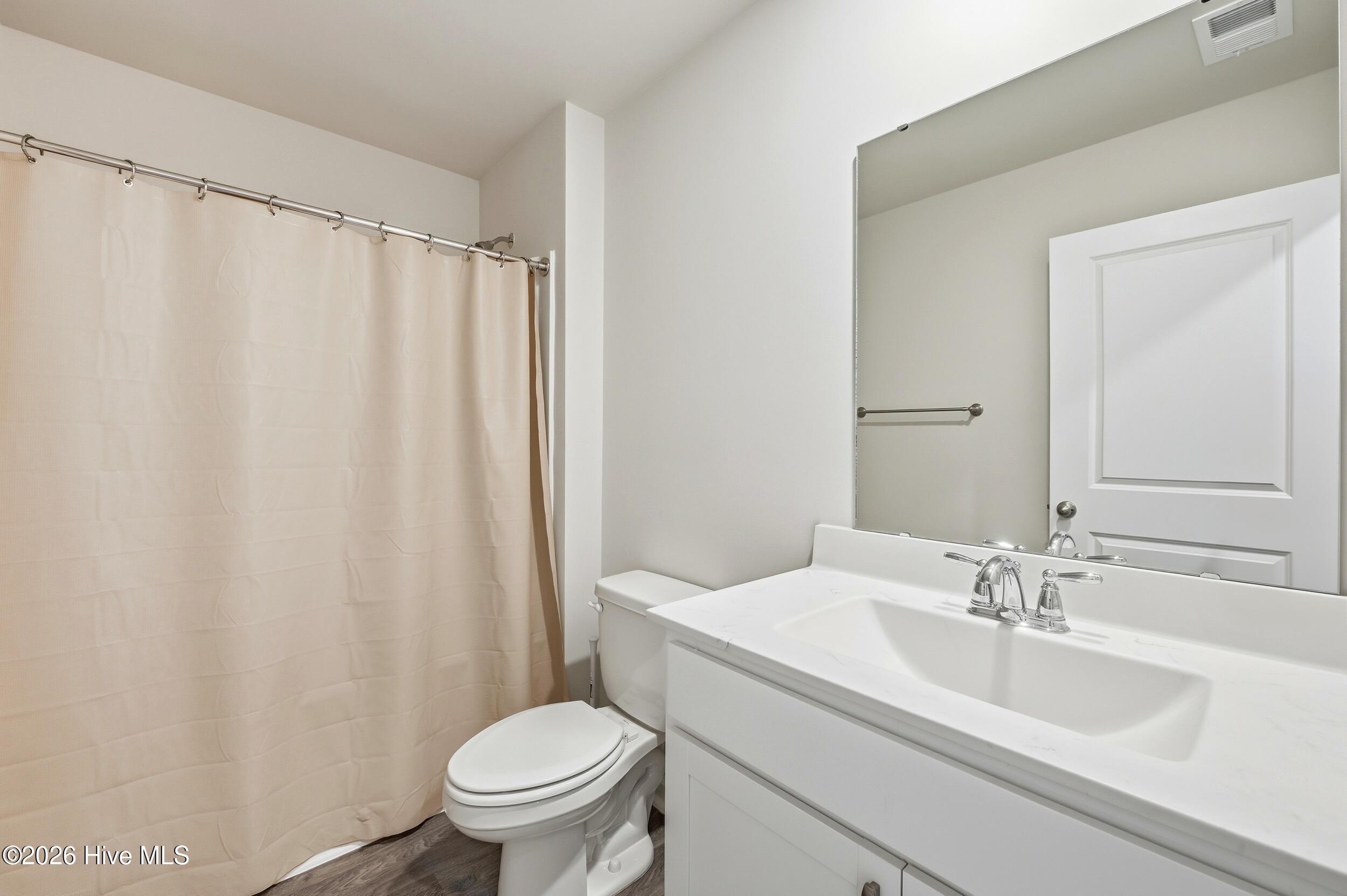 100555935 | Photo 27