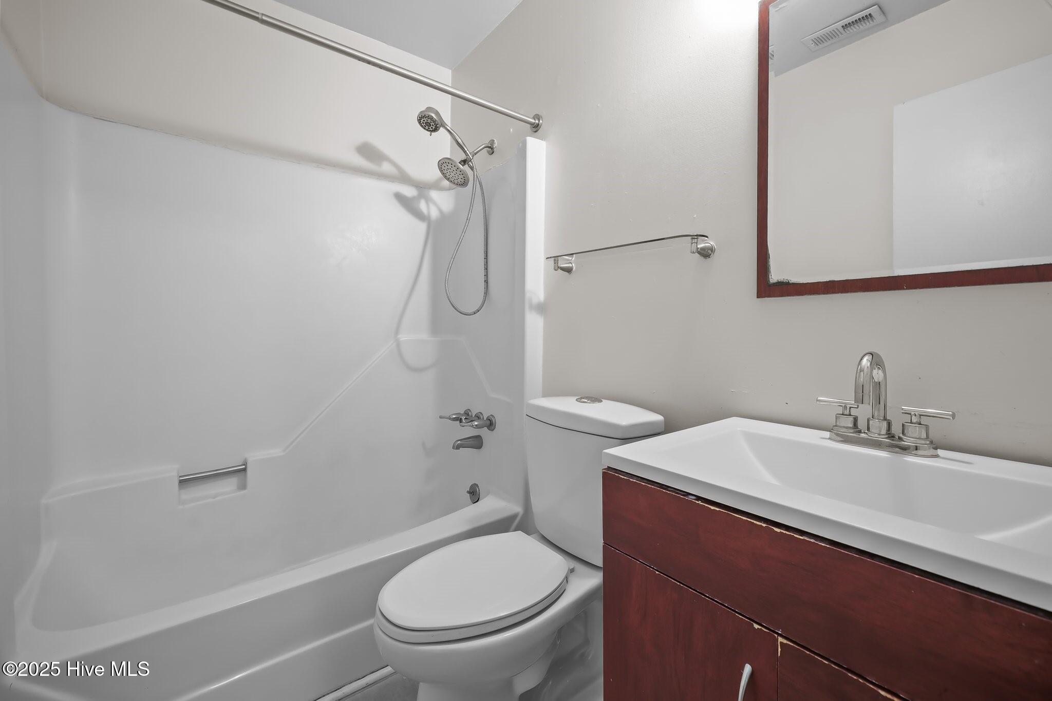 139 King George Court, Jacksonville, NC 28546 – photo 21: 21-web-or-mls-139 King George Court 051