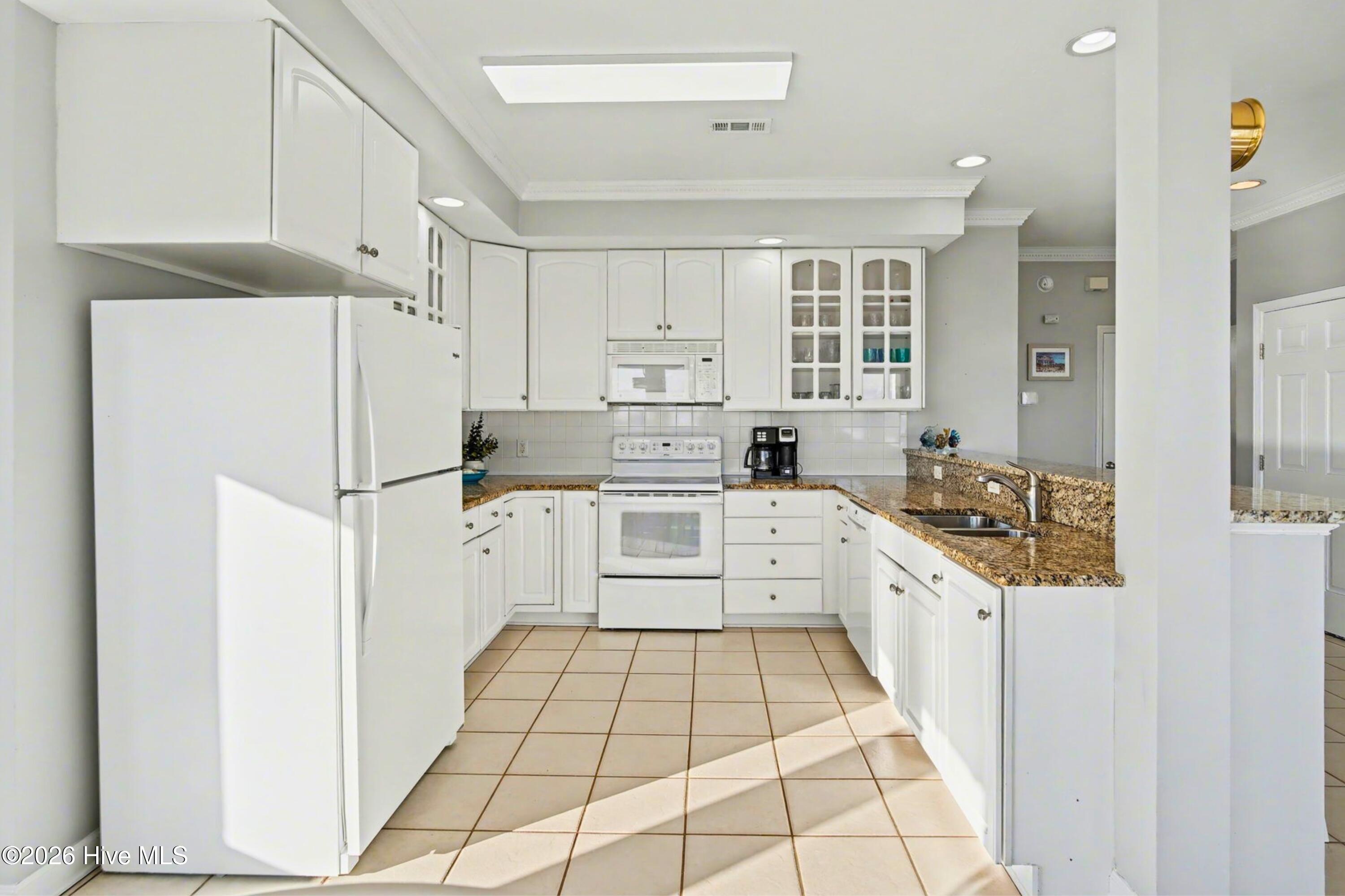 100549860 | Photo 12