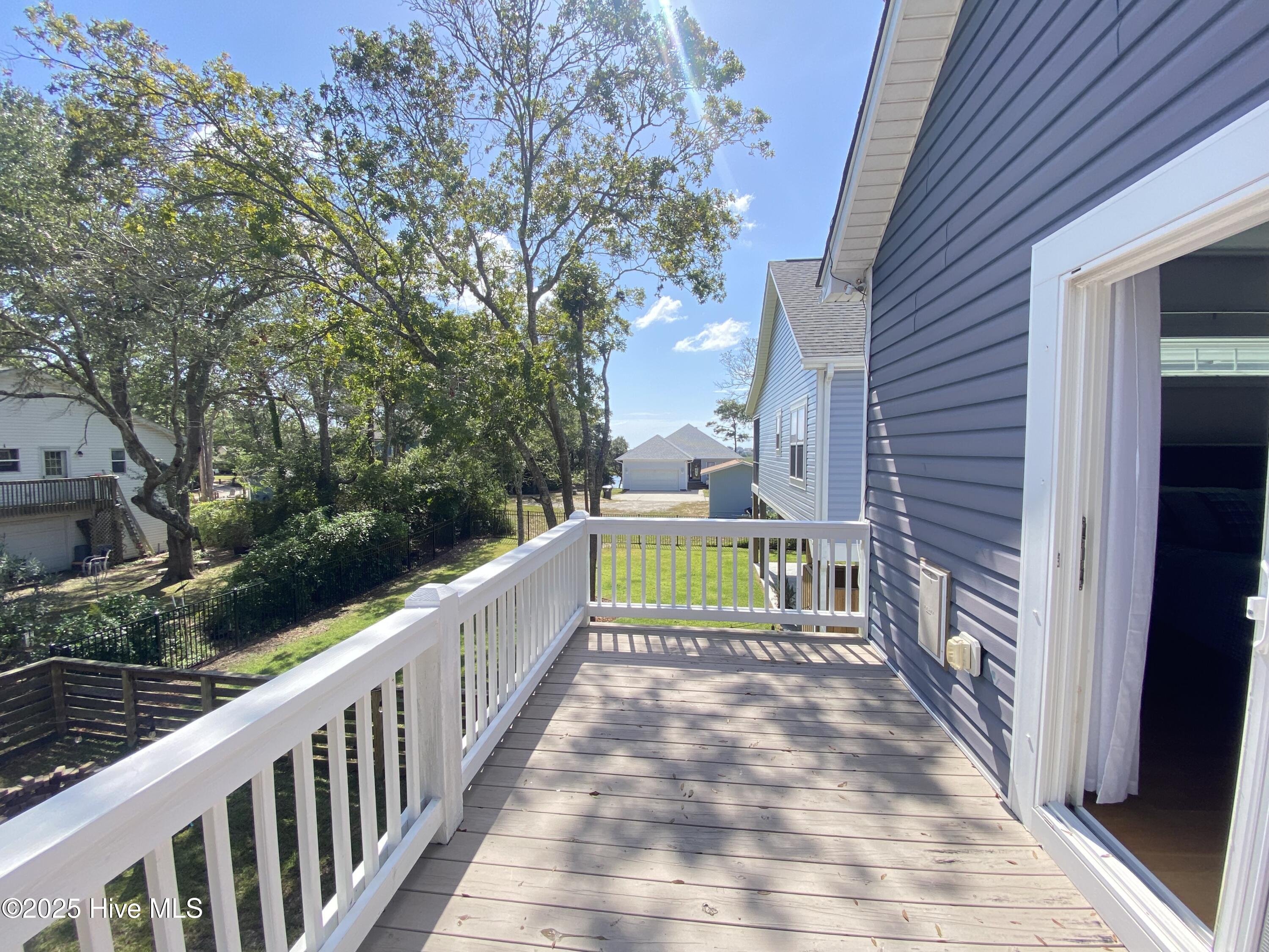 100533868 | Photo 28