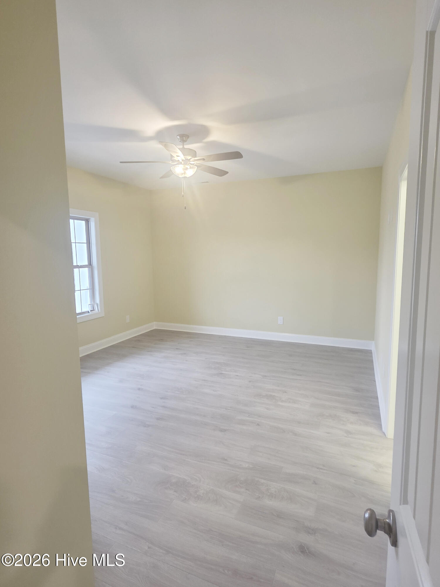 100535825 | Photo 48