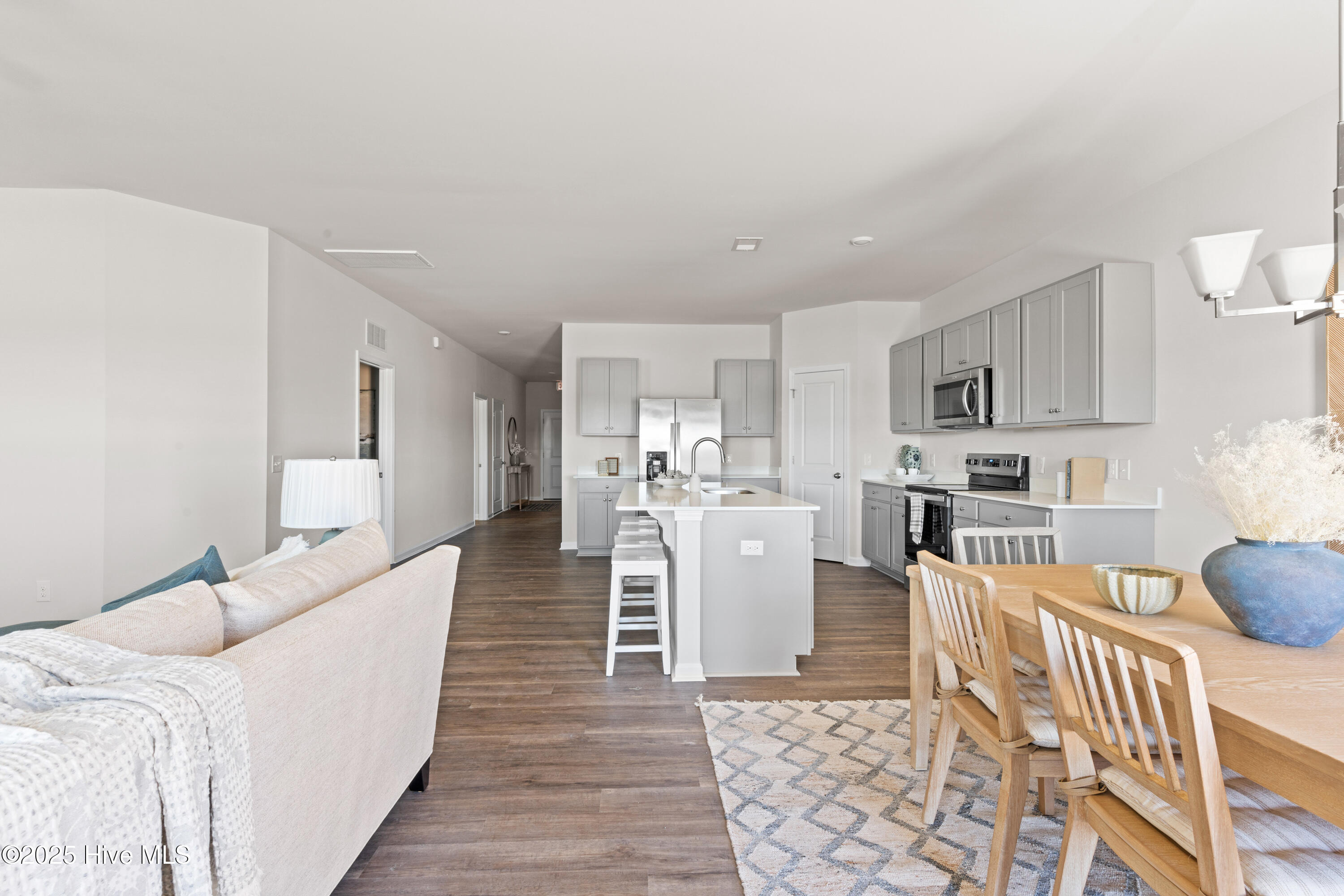 100538180 | Photo 14