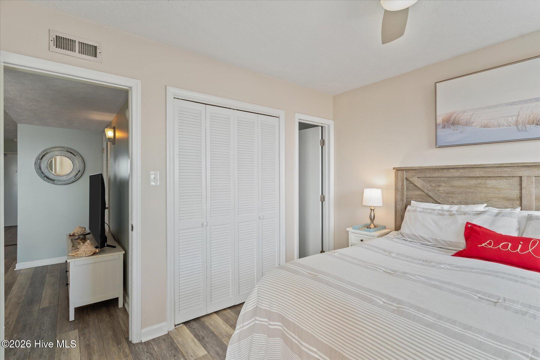 100564383 | Photo 33