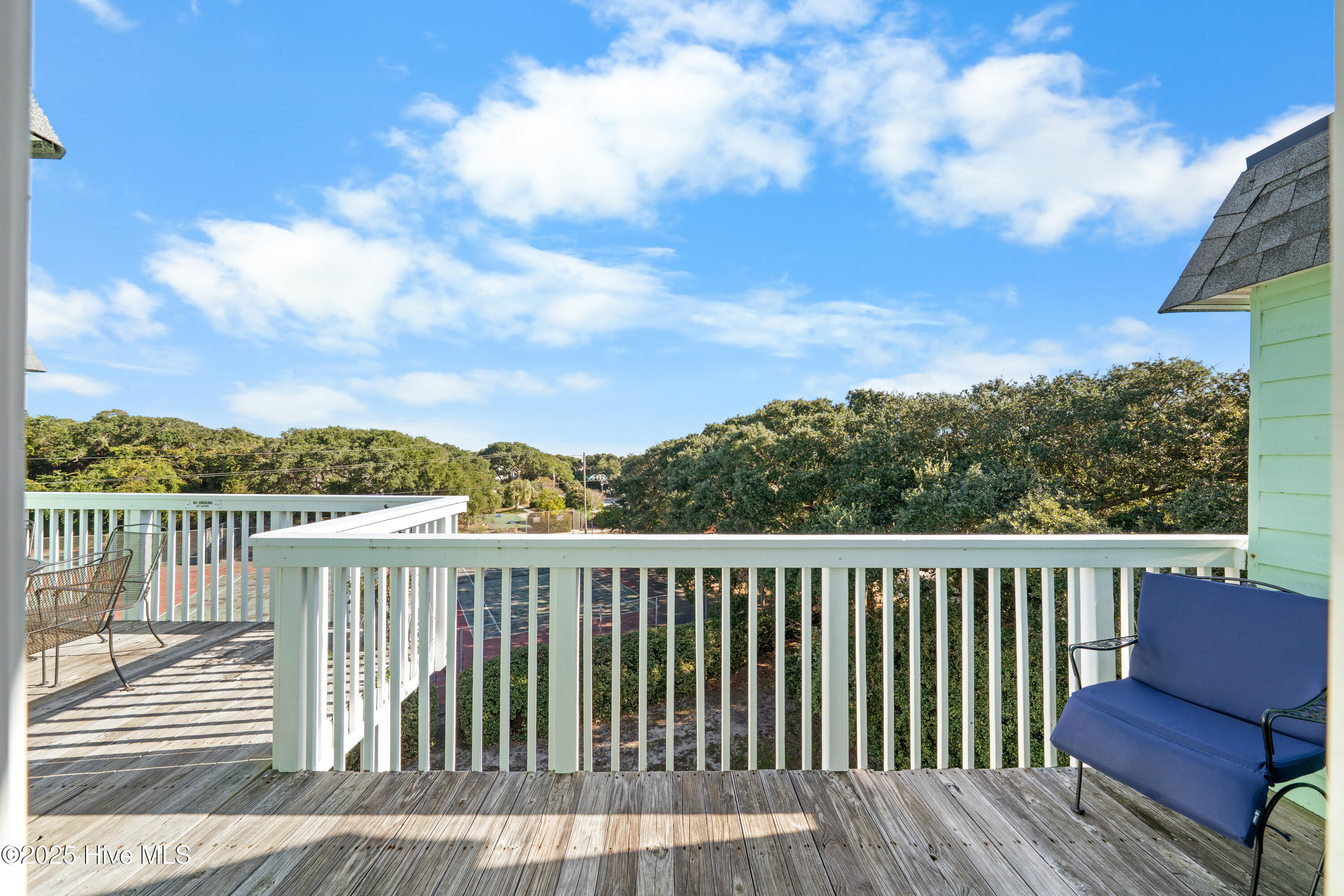 100536900 | Photo 44